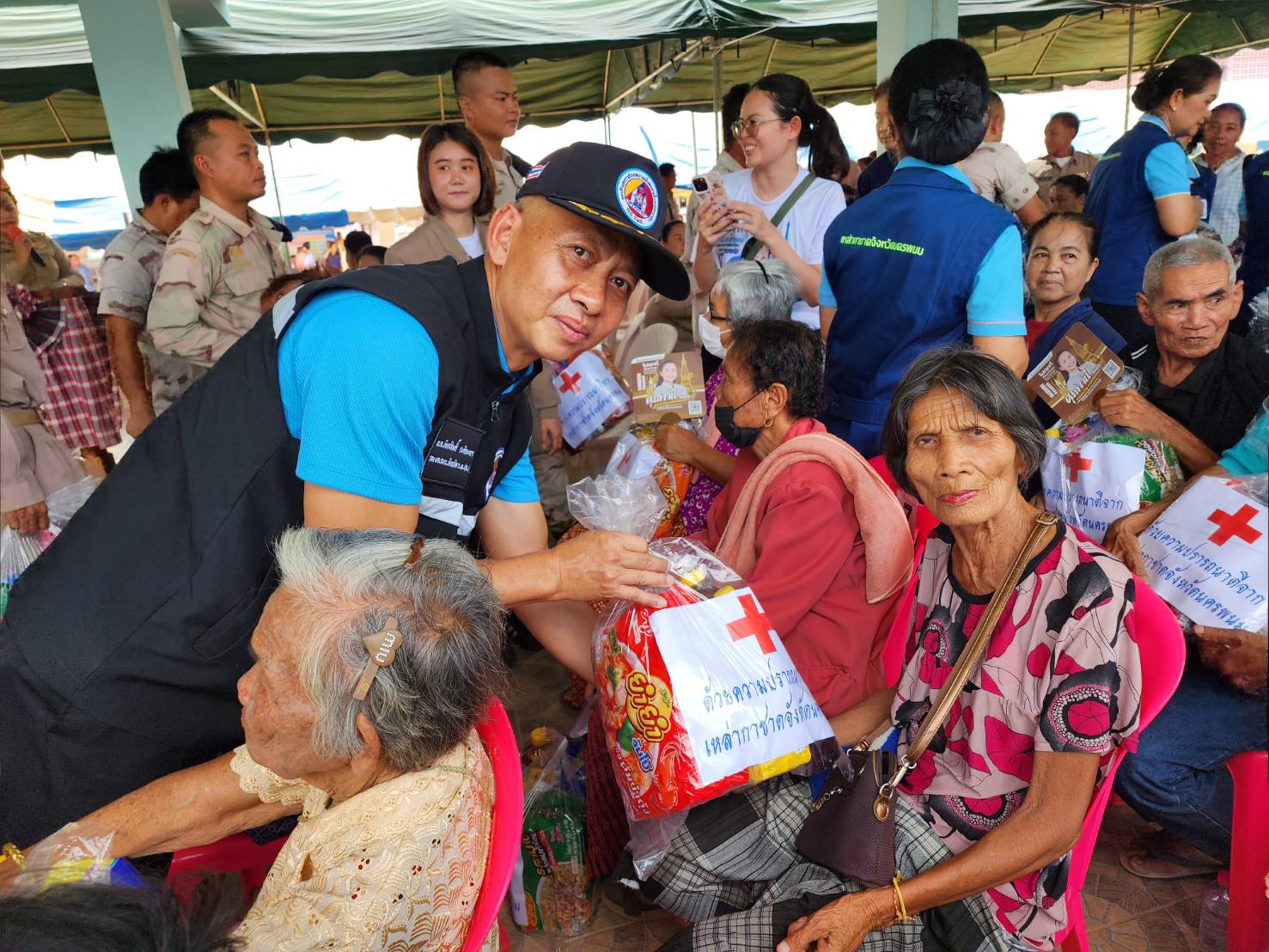 พช. นครพนม   ร่วมกิจกรรมจังหวัดเคลื่อนที่แบบบูรณาการ “หน่วยบำบัดทุกข์ บำรุงสุข สร้างรอยยิ้มให้กับประชาชนจังหวัดนครพนม” ประจำปีงบประมาณ 2567 พื้นที่อำเภอเรณูนคร