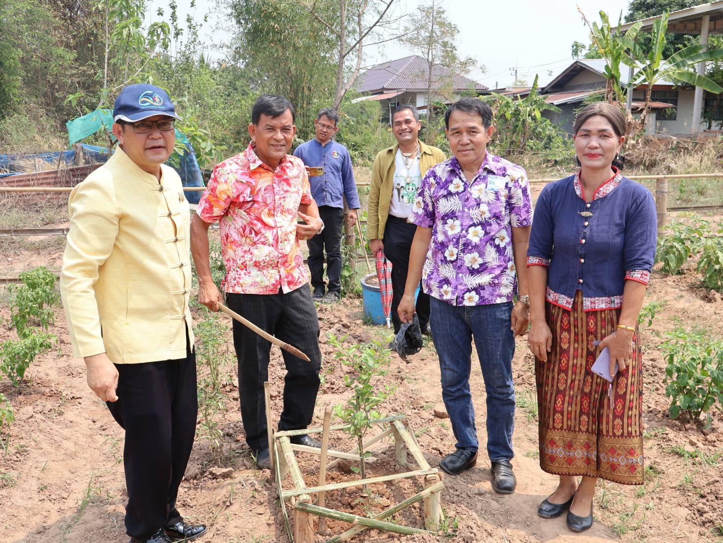 พ่อเมืองนครพนม    ลงพื้นที่ติดตามงานพร้อมมอบนโยบายแนวทางการปฏิบัติราชการและการขับเคลื่อนภารกิจสำคัญ ประจำปี 2567 พื้นที่อำเภอนาทม