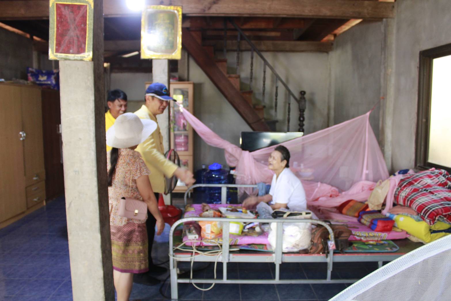 พ่อเมืองนครพนม    ลงพื้นที่ติดตามงานพร้อมมอบนโยบายแนวทางการปฏิบัติราชการและการขับเคลื่อนภารกิจสำคัญ ประจำปี 2567 พื้นที่อำเภอนาทม