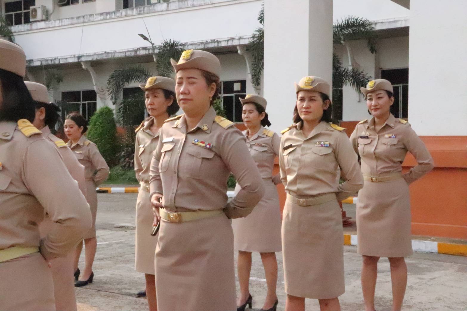 พช.นครพนม   ร่วมกิจกรรมเคารพธงชาติ สวดมนต์ไหว้พระ สร้างสำนึกรักและภาคภูมิใจในชาติไทย