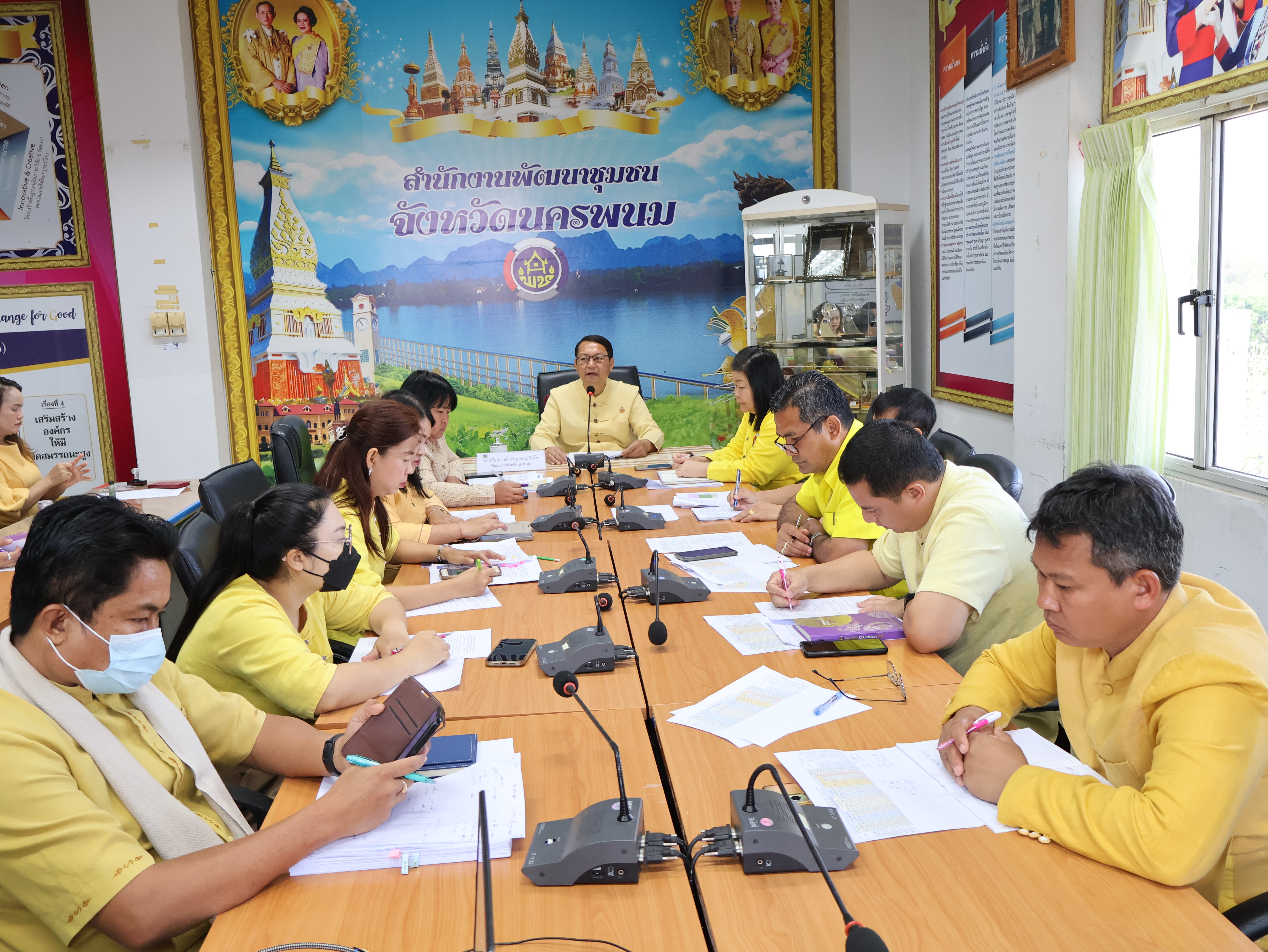 พช.นครพนม   ประชุม ผอ.กลุ่มงานฯ เจ้าหน้าที่พัฒนาชุมชน สำนักงานพัฒนาชุมชนจังหวัดนครพนม  เพื่อขับเคลื่อนการปฏิบัติงานพัฒนาชุมชน ประจำเดือนเมษายน 2567