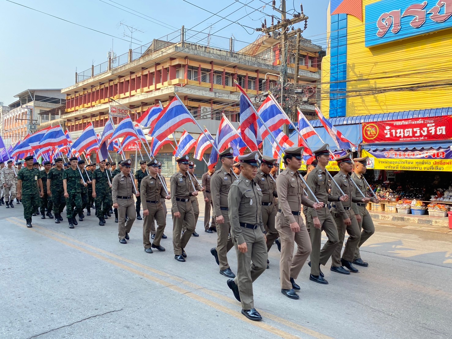 พช.นครพนม   ร่วมกิจกรรมเดินเทิดพระเกียรติและพิธีลงนามถวายพระพรสมเด็จพระกนิษฐาธิราชเจ้า กรมสมเด็จพระเทพรัตนราชสุดาฯ สยามบรมราชกุมารี เนื่องในโอกาสวันคล้ายวันพระราชสมภพ 2 เมษายน พร้อมดำเนินกิจกรรมแปรอักษร “เรารักพระเทพ” และเปิดนิทรรศการมรดกศิลปวัฒนธรรมของชาติ เนื่องในวันอนุรักษ์มรดกไทย