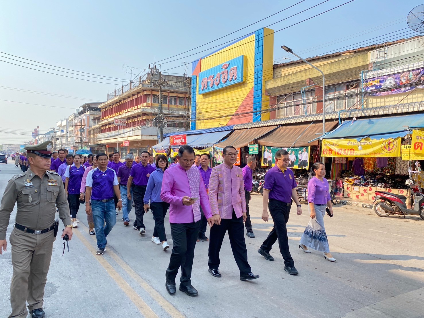 พช.นครพนม   ร่วมกิจกรรมเดินเทิดพระเกียรติและพิธีลงนามถวายพระพรสมเด็จพระกนิษฐาธิราชเจ้า กรมสมเด็จพระเทพรัตนราชสุดาฯ สยามบรมราชกุมารี เนื่องในโอกาสวันคล้ายวันพระราชสมภพ 2 เมษายน พร้อมดำเนินกิจกรรมแปรอักษร “เรารักพระเทพ” และเปิดนิทรรศการมรดกศิลปวัฒนธรรมของชาติ เนื่องในวันอนุรักษ์มรดกไทย