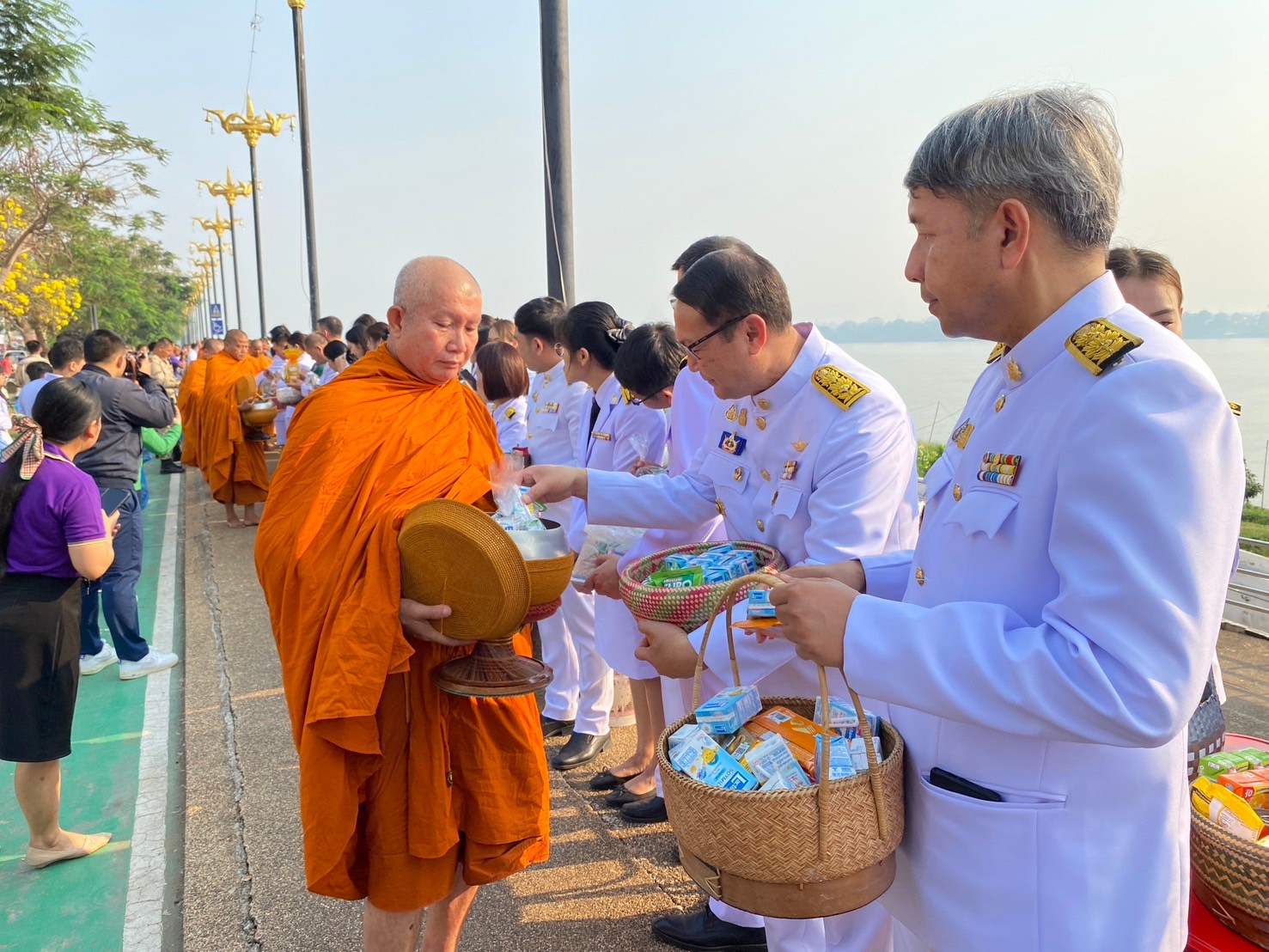 พช.นครพนม   ร่วมพิธีเจริญพระพุทธมนต์ ทำบุญตักบาตร ปล่อยพันธุ์ปลาถวายเป็นพระราชกุศล และถวายพระพรชัยมงคลเนื่องในโอกาสวันคล้ายวันพระราชสมภพ สมเด็จพระกนิษฐาธิราชเจ้า กรมสมเด็จพระเทพรัตนราชสุดาฯ สยามบรมราชกุมารี 2 เมษายน 2567