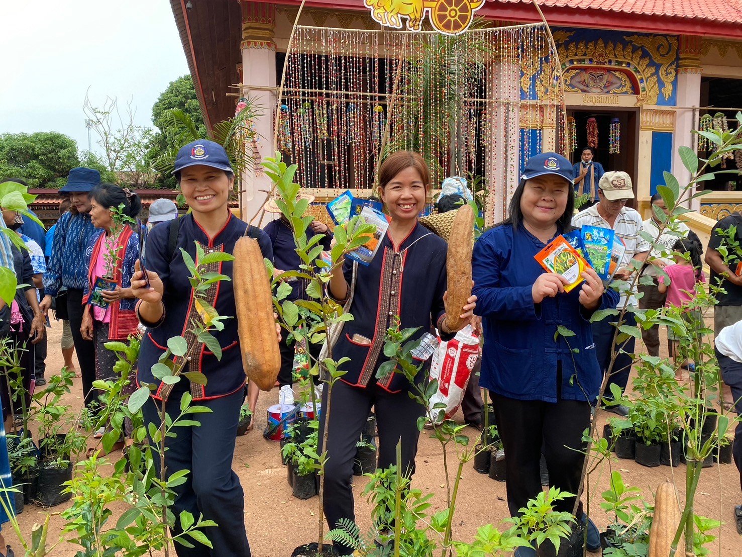พช.นครพนม   “บูรณาการงาน และ บูรณาการคน” เพื่อนำไปสู่การบรรลุเป้าหมายอย่างยั่งยืนในการขับเคลื่อนโครงการปลูกพืชปลูกผัก ปลูกรักกับชุมชน สร้างความมั่นคงทางอาหาร ต่อยอดการพัฒนาตามหลักปรัชญาของเศรษฐกิจพอเพียง 25 คุ้มบ้าน ร่วมกับชุมชน  “รองเท้าสึกก่อนกางเกงขาด”
