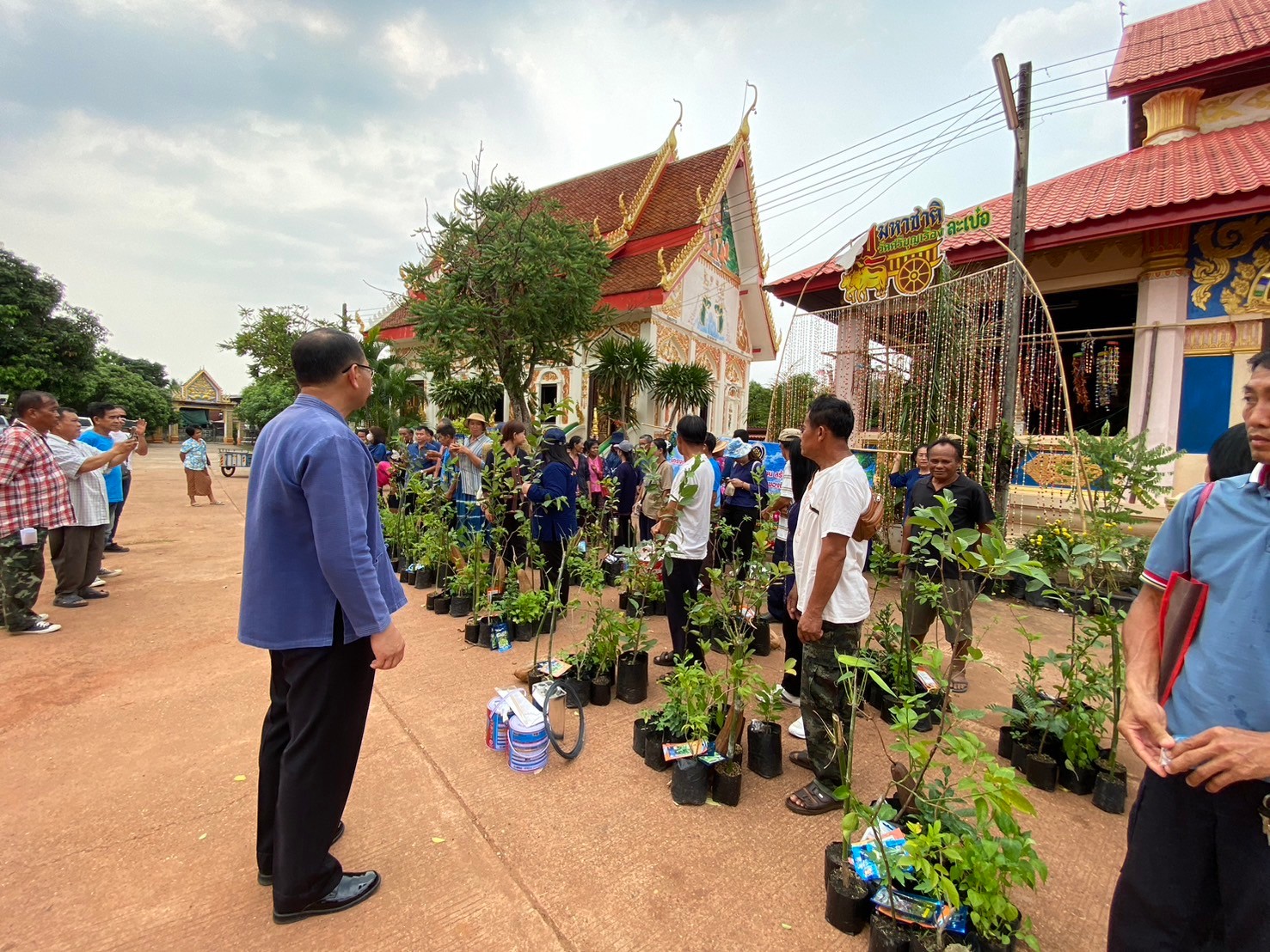 พช.นครพนม   “บูรณาการงาน และ บูรณาการคน” เพื่อนำไปสู่การบรรลุเป้าหมายอย่างยั่งยืนในการขับเคลื่อนโครงการปลูกพืชปลูกผัก ปลูกรักกับชุมชน สร้างความมั่นคงทางอาหาร ต่อยอดการพัฒนาตามหลักปรัชญาของเศรษฐกิจพอเพียง 25 คุ้มบ้าน ร่วมกับชุมชน  “รองเท้าสึกก่อนกางเกงขาด”