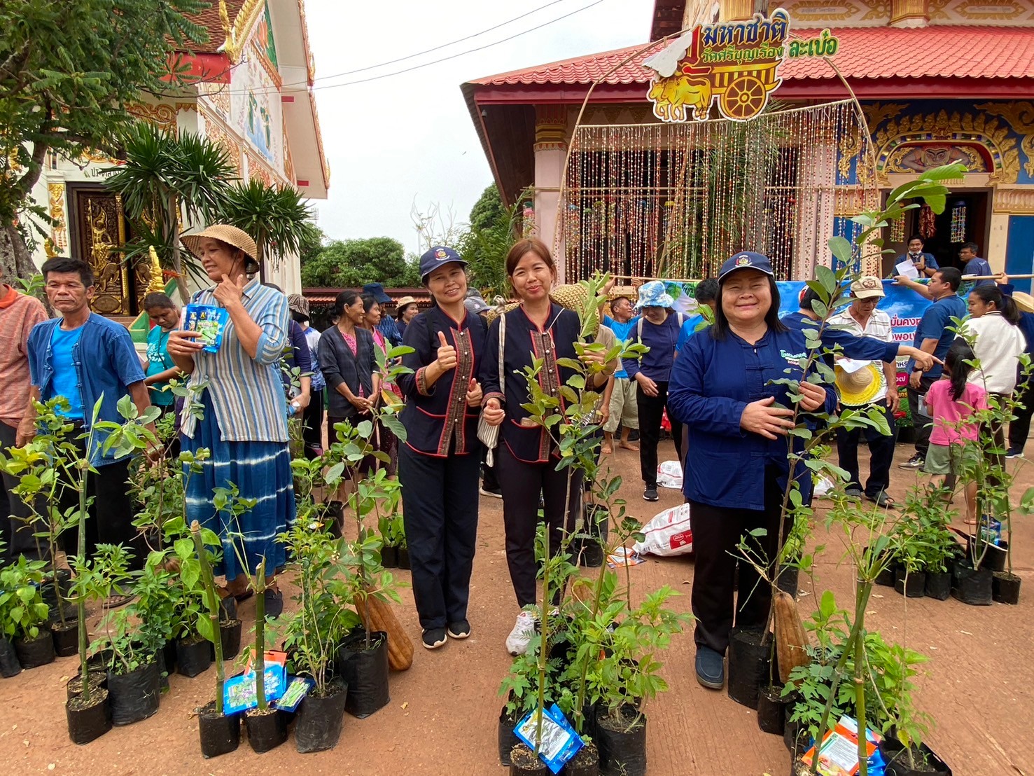 พช.นครพนม   “บูรณาการงาน และ บูรณาการคน” เพื่อนำไปสู่การบรรลุเป้าหมายอย่างยั่งยืนในการขับเคลื่อนโครงการปลูกพืชปลูกผัก ปลูกรักกับชุมชน สร้างความมั่นคงทางอาหาร ต่อยอดการพัฒนาตามหลักปรัชญาของเศรษฐกิจพอเพียง 25 คุ้มบ้าน ร่วมกับชุมชน  “รองเท้าสึกก่อนกางเกงขาด”