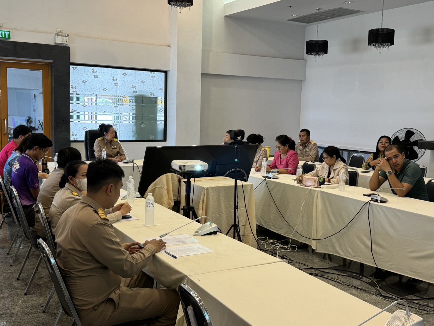 พช.นครพนม   ร่วมประชุมเตรียมความพร้อมการจัดแสดงสินค้าหนึ่งตำบล หนึ่งผลิตภัณฑ์ (OTOP) ในการต้อนรับคณะ Miss Universe Thailand