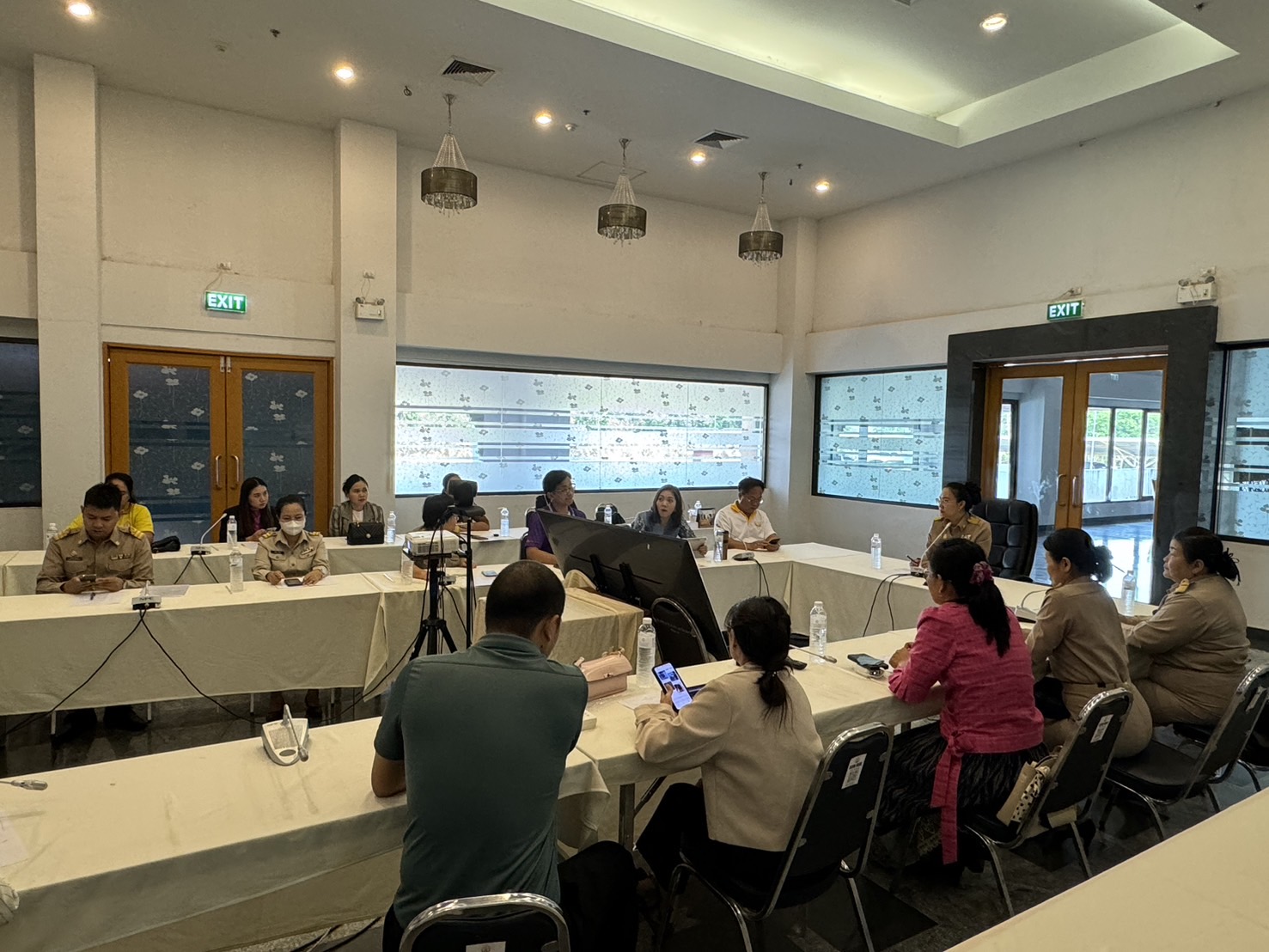 พช.นครพนม   ร่วมประชุมเตรียมความพร้อมการจัดแสดงสินค้าหนึ่งตำบล หนึ่งผลิตภัณฑ์ (OTOP) ในการต้อนรับคณะ Miss Universe Thailand