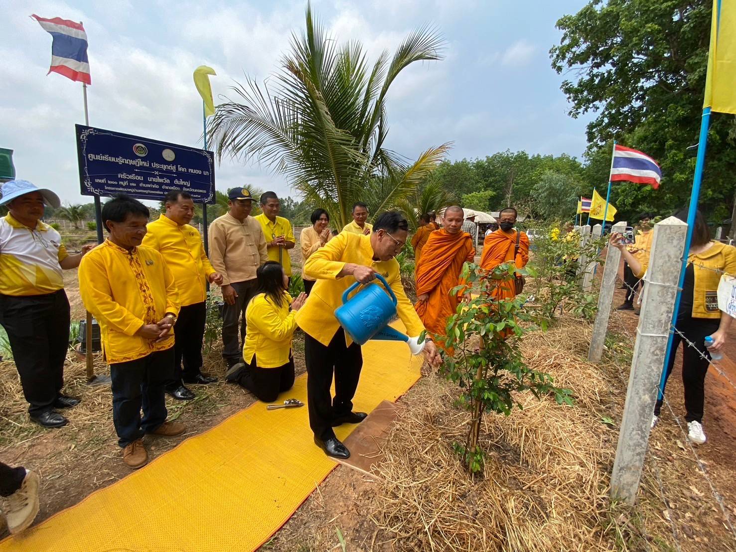 นครพนม   ดำเนินโครงการเฉลิมพระเกียรติพระบาทสมเด็จพระเจ้าอยู่หัว เนื่องในโอกาสมหามงคลเฉลิมพระชนมพรรษา 6 รอบ 28 กรกฎาคม 2567 กิจกรรม “เอามื้อสามัคคี ทำความดี ถวายเป็นพระราชกุศล”