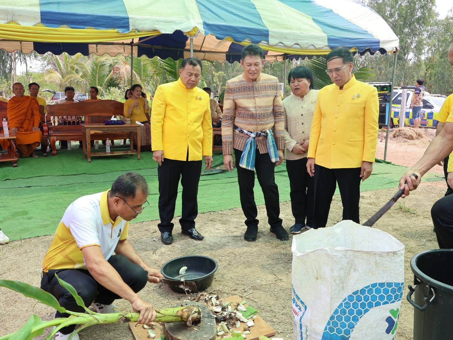 นครพนม   ดำเนินโครงการเฉลิมพระเกียรติพระบาทสมเด็จพระเจ้าอยู่หัว เนื่องในโอกาสมหามงคลเฉลิมพระชนมพรรษา 6 รอบ 28 กรกฎาคม 2567 กิจกรรม “เอามื้อสามัคคี ทำความดี ถวายเป็นพระราชกุศล”