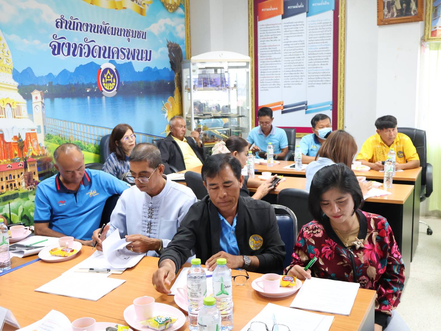 ผู้ว่าฯ นครพนม   เร่งขับเคลื่อนการดำเนินงานหมู่บ้านป้องกันและแก้ไขปัญหายาเสพติด โดยกองทุนแม่ของแผ่นดิน ตามนโยบายกระทรวงมหาดไทย
