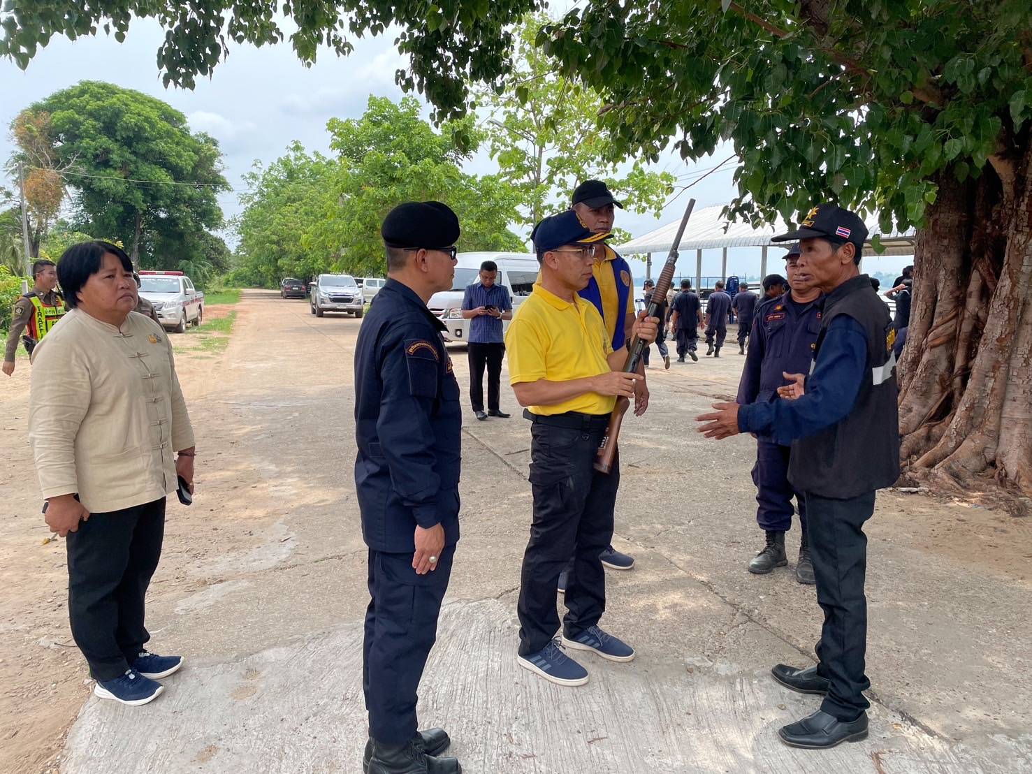 ผู้ว่าฯ นครพนม   นำหัวหน้าส่วนราชการจังหวัด ลงพื้นที่ตรวจติดตามงานในพื้นที่ตำบลน้ำก่ำ อำเภอธาตุพนม