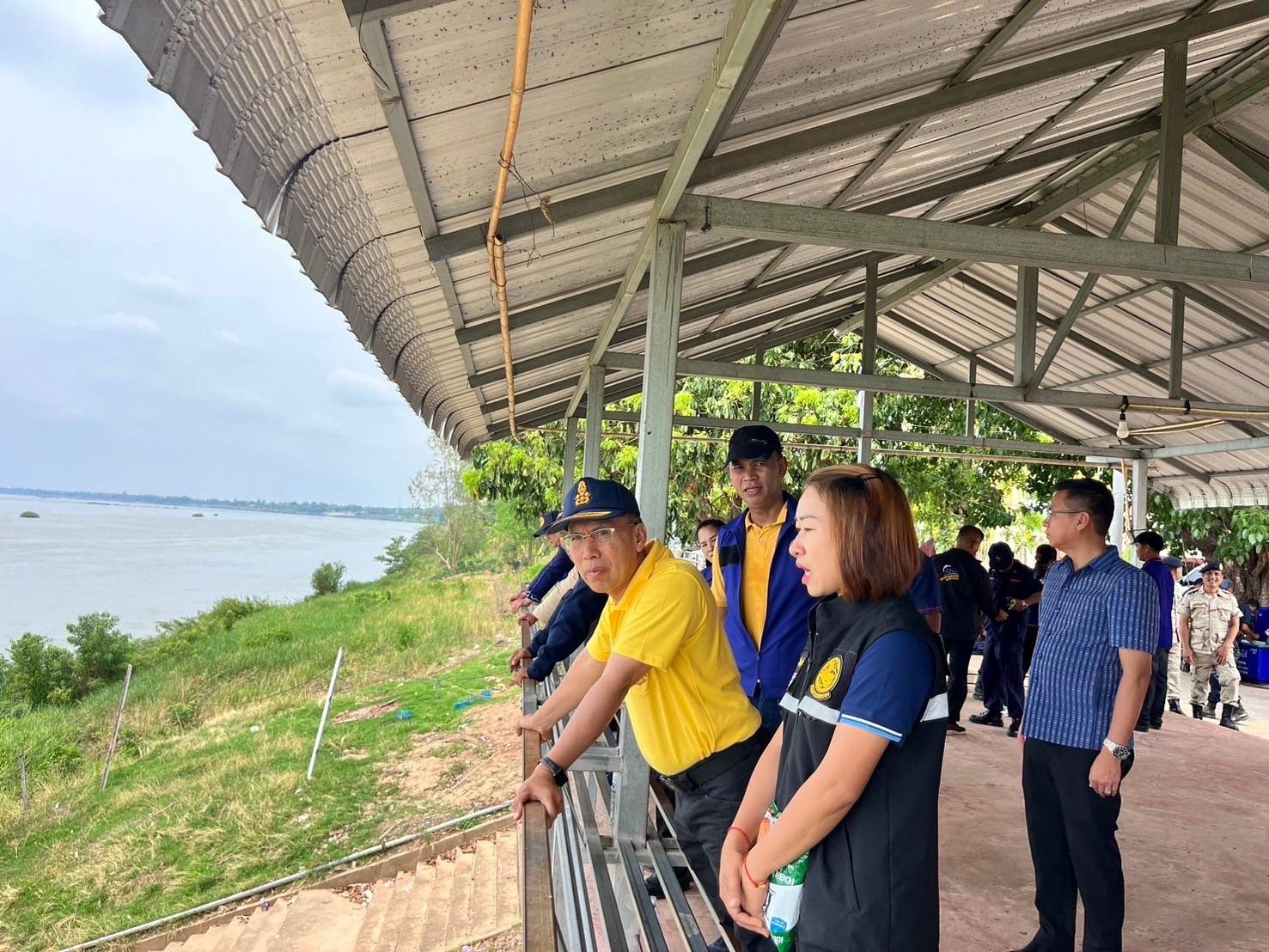 ผู้ว่าฯ นครพนม   นำหัวหน้าส่วนราชการจังหวัด ลงพื้นที่ตรวจติดตามงานในพื้นที่ตำบลน้ำก่ำ อำเภอธาตุพนม