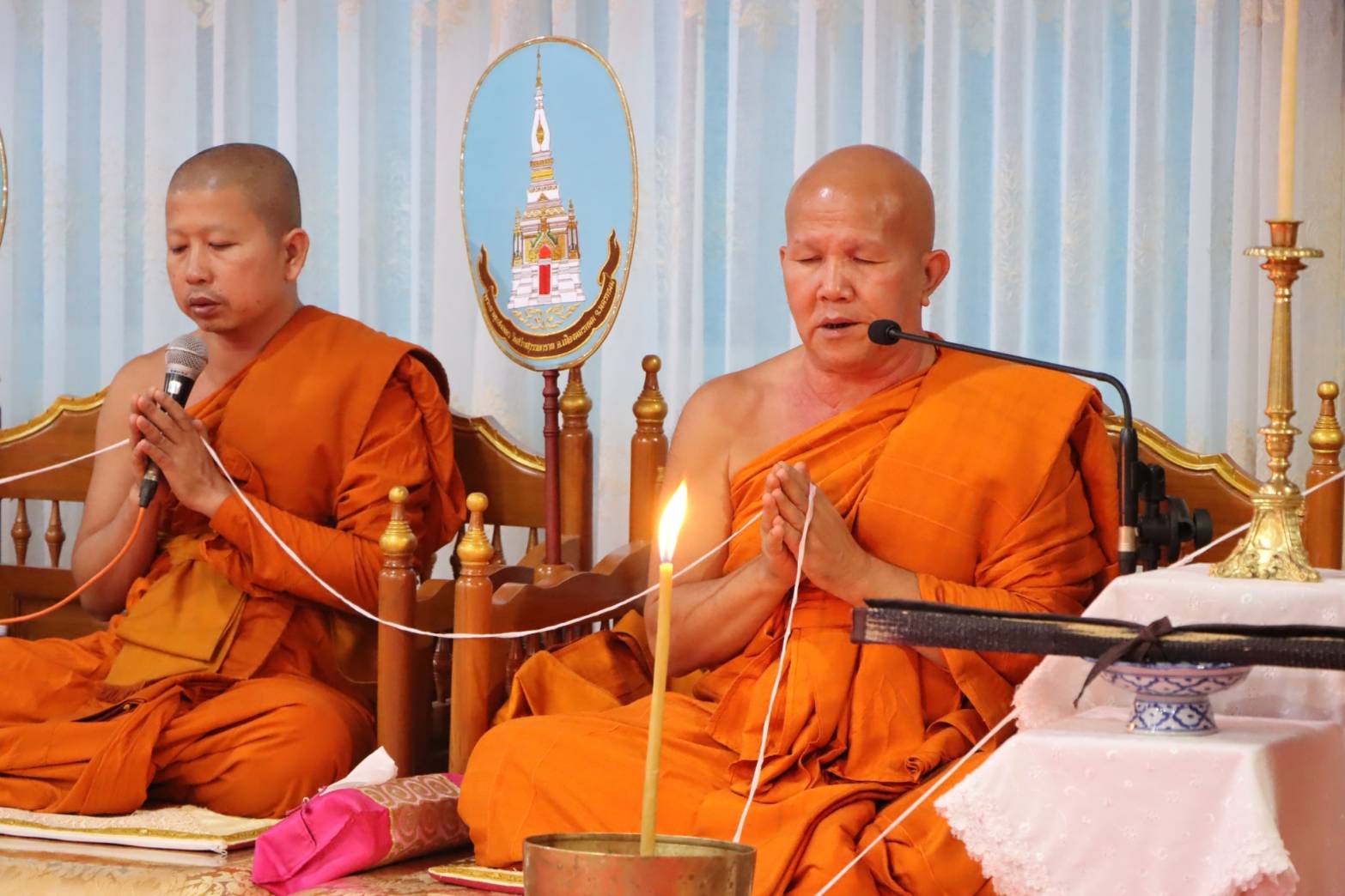 ผู้ว่าฯ นครพนม   นำชาวนครพนมประกอบพิธีเจริญพระพุทธมนต์และเวียนเทียน เนื่องในเทศกาลวันสำคัญทางพระพุทธศาสนา “วันวิสาขบูชา”