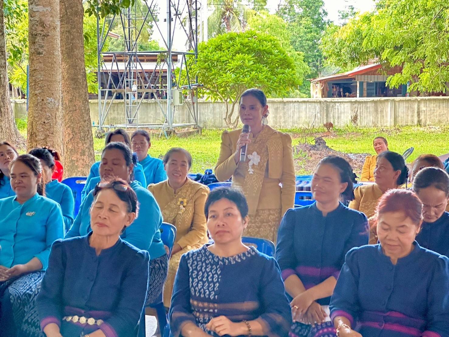 พช.นครพนม   ลงพื้นที่คัดเลือกคนกองทุนพัฒนาบทบาทสตรีดีเด่น ระดับจังหวัด ตามโครงการเชิดชูเกียรติคนกองทุนพัฒนาบทบาทสตรี ประจำปี 2567 วันที่ 1 ของการคัดเลือก พื้นที่อำเภอนาทมและอำเภอศรีสงคราม