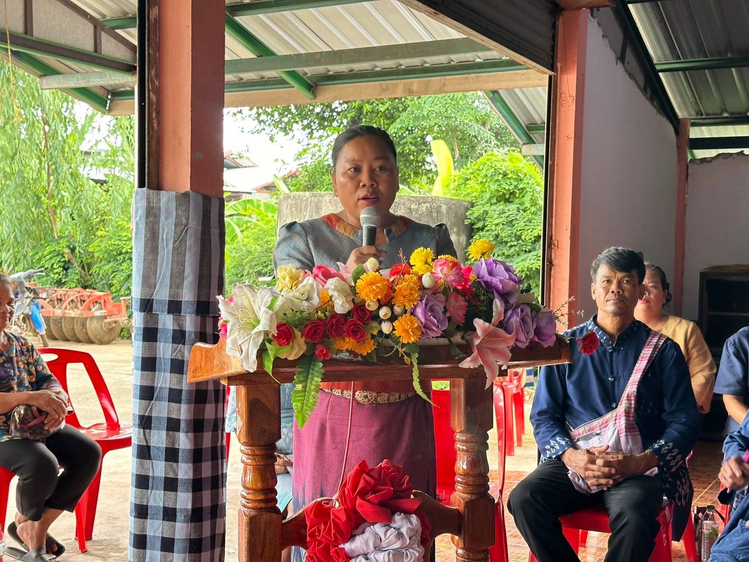 พช.นครพนม   ลงพื้นที่คัดเลือกคนกองทุนพัฒนาบทบาทสตรีดีเด่น ระดับจังหวัด ตามโครงการเชิดชูเกียรติคนกองทุนพัฒนาบทบาทสตรี ประจำปี 2567 วันที่ 1 ของการคัดเลือก พื้นที่อำเภอนาทมและอำเภอศรีสงคราม