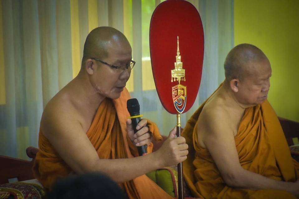 พช.นครพนม   ร่วมพิธีเจริญพระพุทธมนต์เฉลิมพระเกียรติถวายพระพรชัยมงคลแด่พระบาทสมเด็จพระเจ้าอยู่หัว