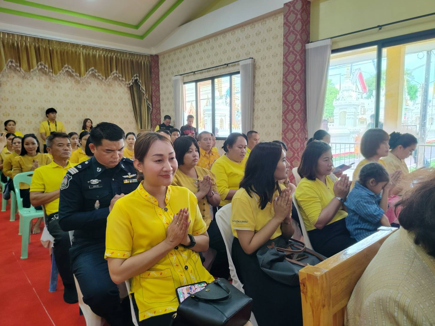 พช.นครพนม   ร่วมพิธีเจริญพระพุทธมนต์เฉลิมพระเกียรติถวายพระพรชัยมงคลแด่พระบาทสมเด็จพระเจ้าอยู่หัว