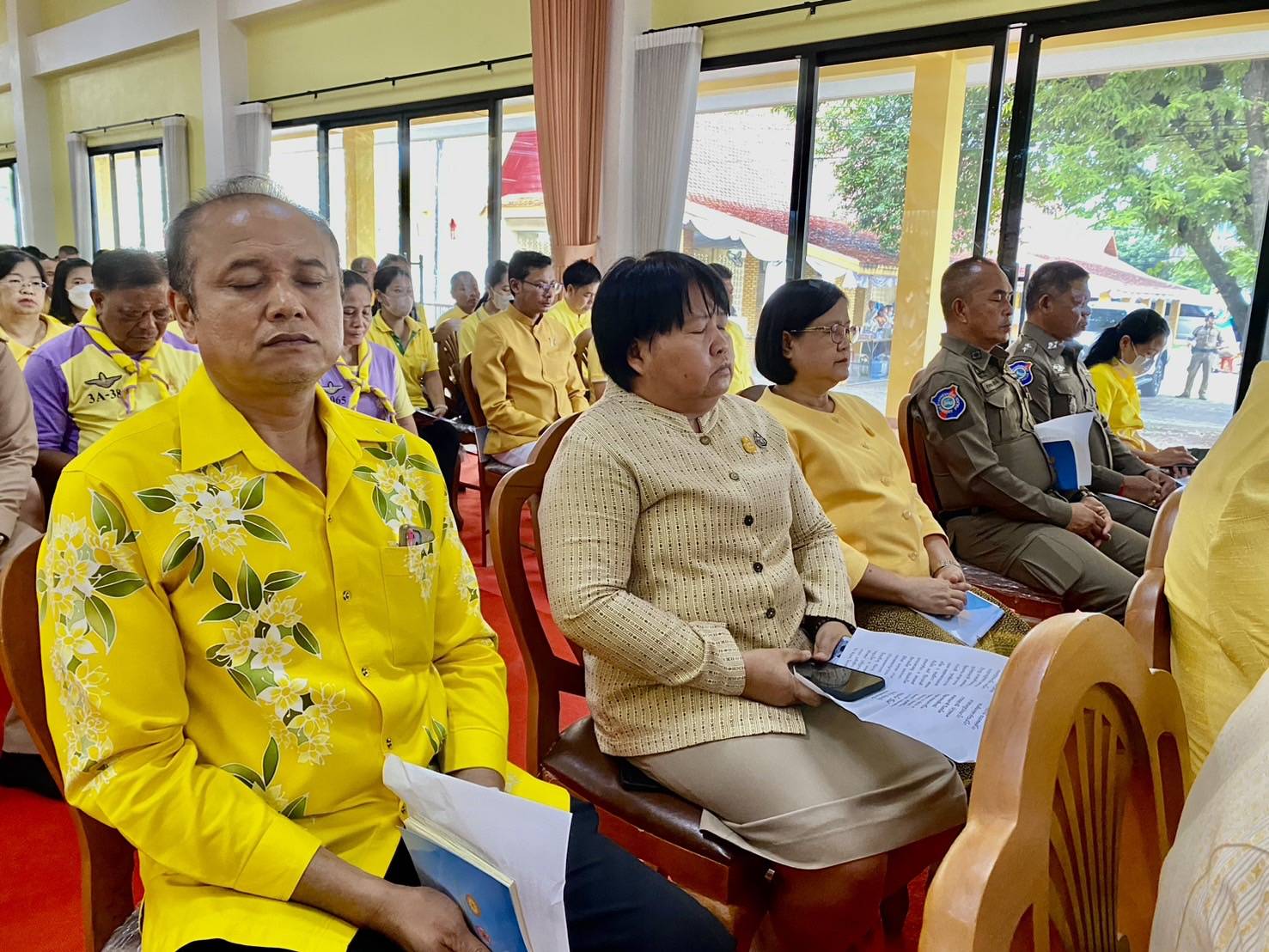 พช.นครพนม   ร่วมพิธีเจริญพระพุทธมนต์เฉลิมพระเกียรติถวายพระพรชัยมงคลแด่พระบาทสมเด็จพระเจ้าอยู่หัว