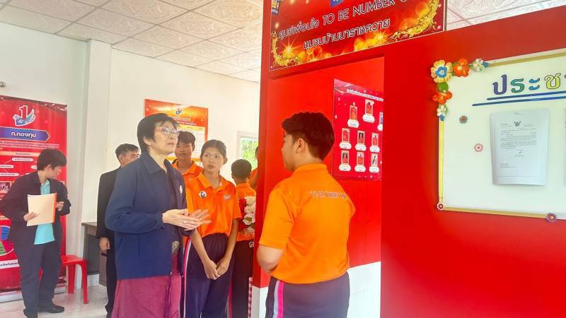 พช.นครพนม   ร่วมต้อนรับคณะอนุกรรมการตัดสินการประกวด TO BE NUMBER ONE ตรวจเยี่ยมจังหวัดนครพนม ติดตามผลการดำเนินงาน จังหวัด/อำเภอ ชมรม TO BE NUMBER ONE เก็บคะแนน (รอบลงพื้นที่) การประกวดระดับประเทศ