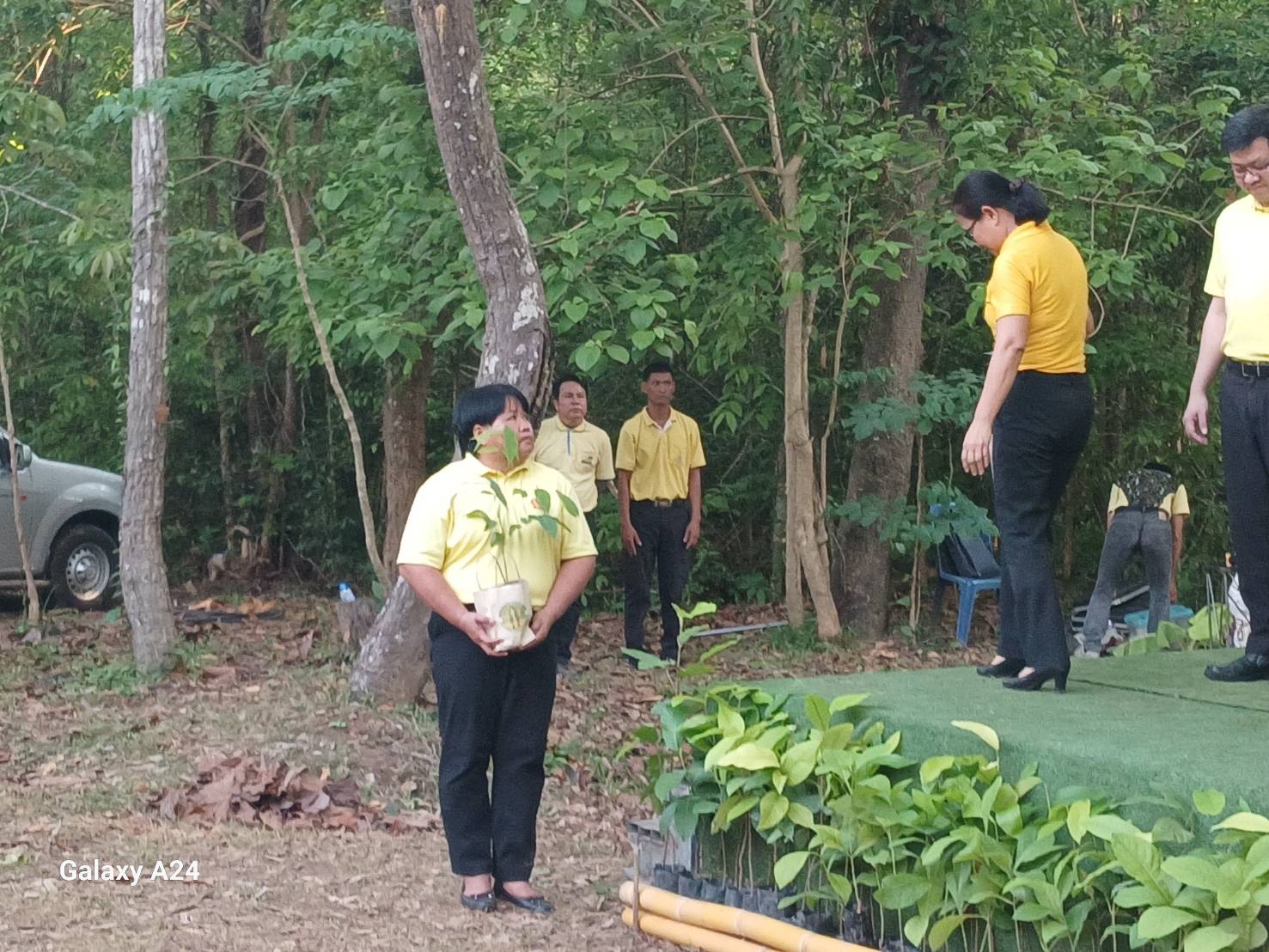 ผู้ว่าฯ นครพนม เปิดกิจกรรมปลูกต้นไม้เฉลิมพระเกียรติ เนื่องในโอกาสมหามงคลเฉลิมพระชนมพรรษา 6 รอบ 28 กรกฎาคม 2567 และวันต้นไม้ประจำปีของชาติ พ.ศ. 2567