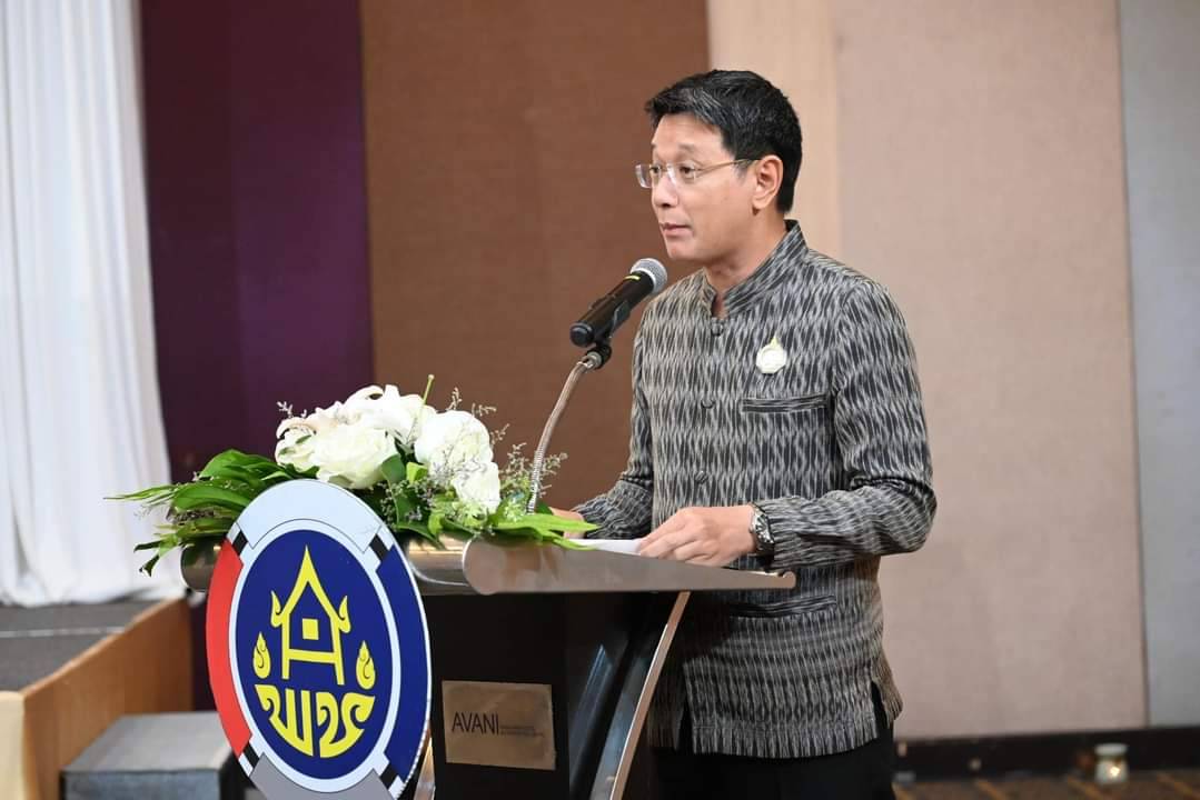 ปลัด มท.   นำคณะผู้เชี่ยวชาญผ้าไทย ลงพื้นที่เมืองดอกคูน coaching ผู้ประกอบการผ้าและงานหัตถกรรม 20 จังหวัดภาคอีสาน เน้นย้ำ มุ่งมั่นน้อมนำพระดำริเจ้าฟ้าสิริวัณณวรีฯ Change for Good ทำให้ผ้าไทยเป็นที่ถูกอกถูกใจคนทุกเพศ ทุกวัย ทุกโอกาส สร้างความมั่นคงด้านเครื่องนุ่งห่มให้กับประเทศชาติอย่างยั่งยืน