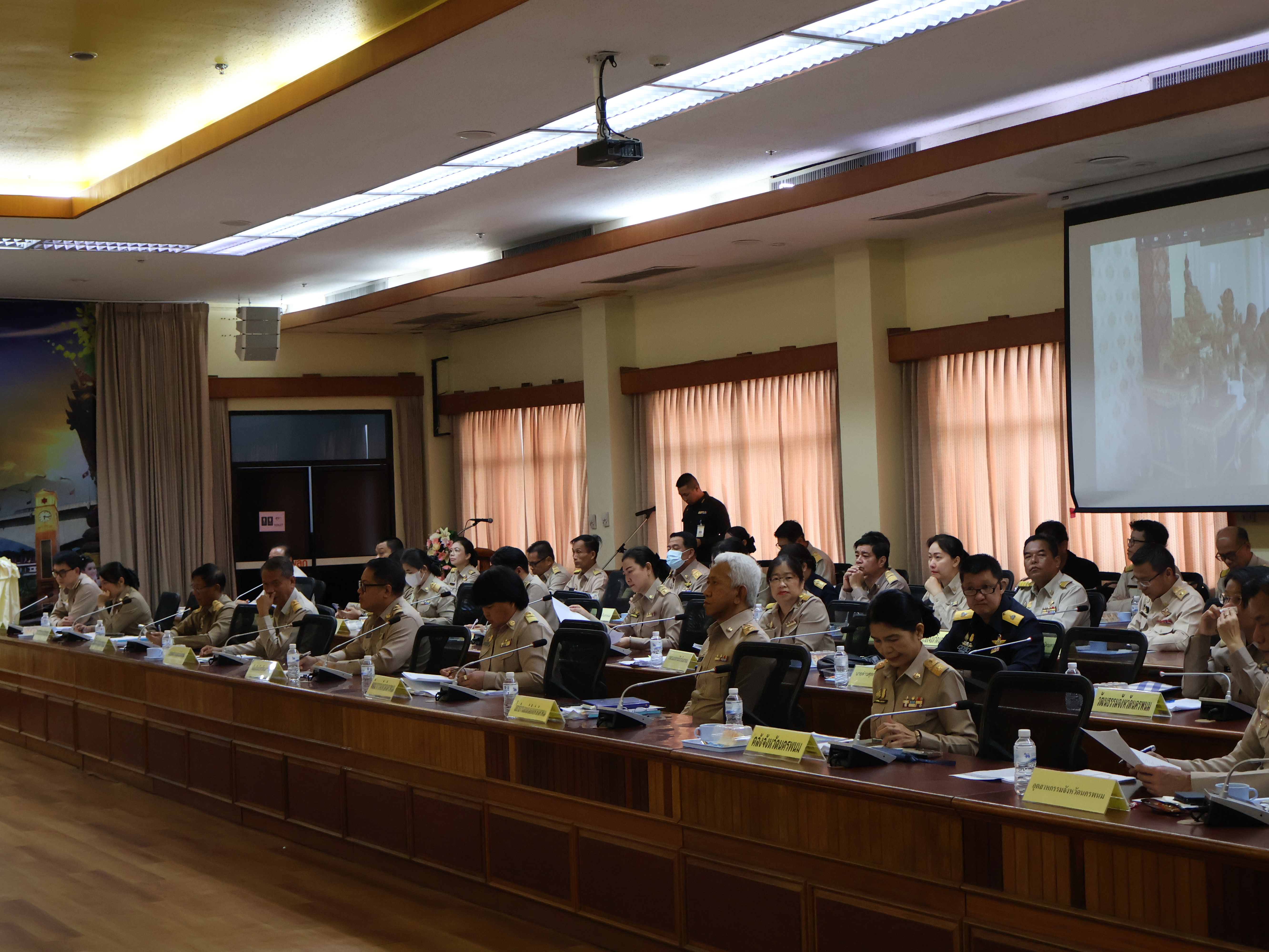 พช.นครพนม   ร่วมประชุมกรมการจังหวัด หารือ ติดตามงานในรอบเดือนที่ผ่านมา และแจ้งข้อราชการสำคัญในรอบเดือนพฤษภาคม 2567
