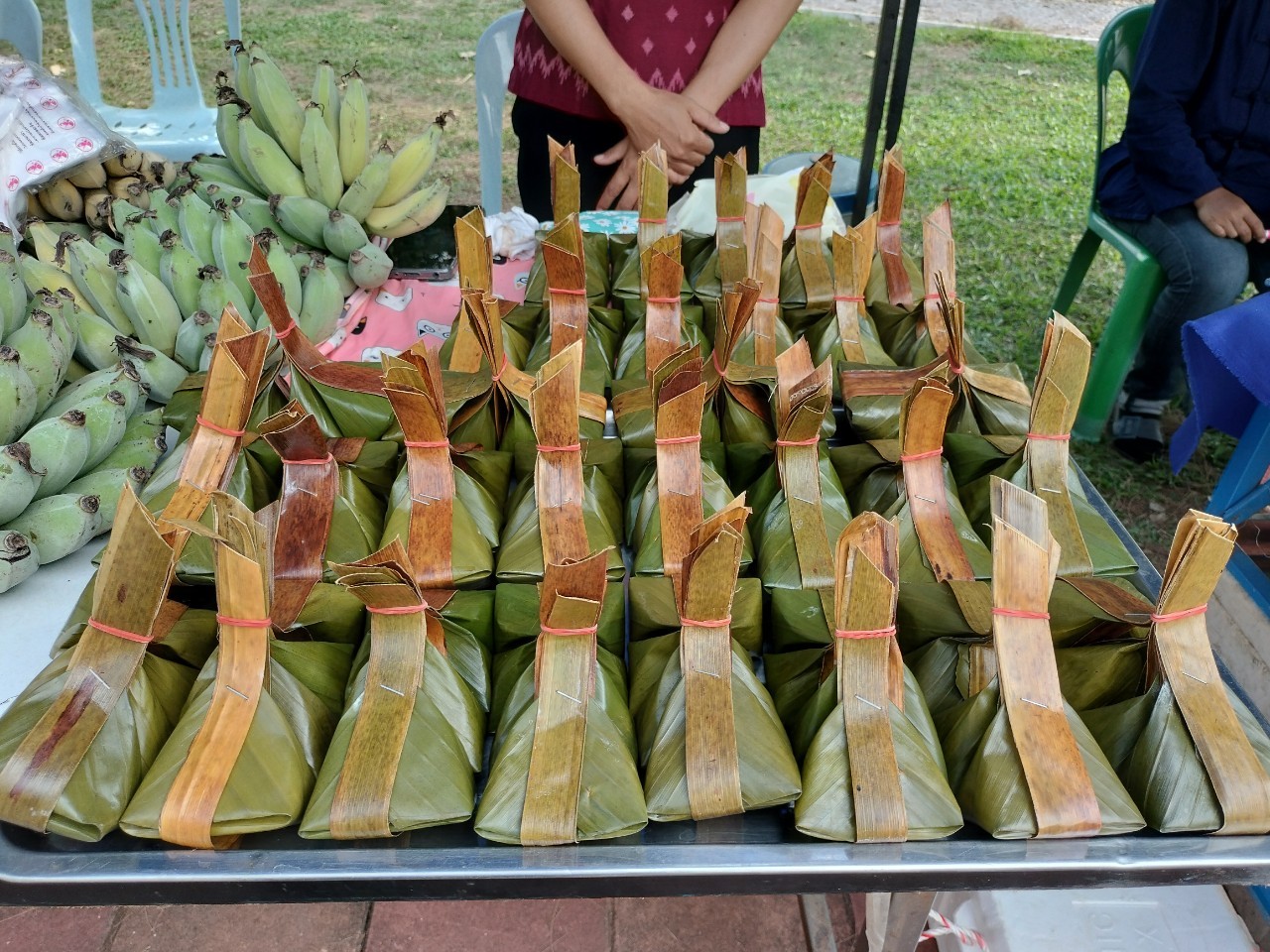 นครพนม   จัดแสดงและจำหน่ายผลผลิต โคก หนอง นา “ตลาดนัดโคก หนอง นา และอาหารปลอดภัย” สู่ความยั่งยืน