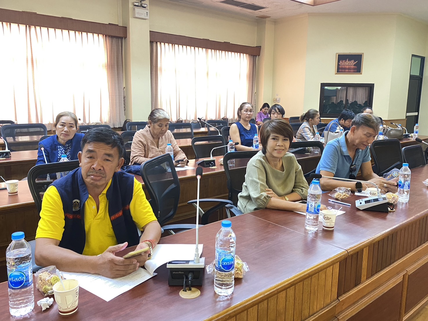 พช.นครพนม   ประชุมคัดเลือกผู้ผลิต ผู้ประกอบการ OTOP เข้าร่วมงาน OTOP Midyear 2024