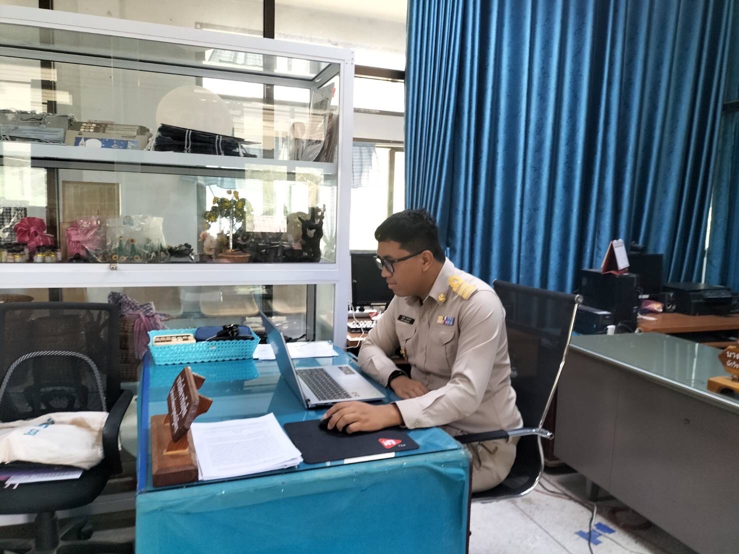 พช.นครพนม   ร่วมประชุมเตรียมความพร้อมการดำเนินงานโครงการการส่งเสริมการพัฒนาชุมชนธรรมาภิบาล  ผ่านระบบวีดิทัศน์ทางไกล (Vide Conference)