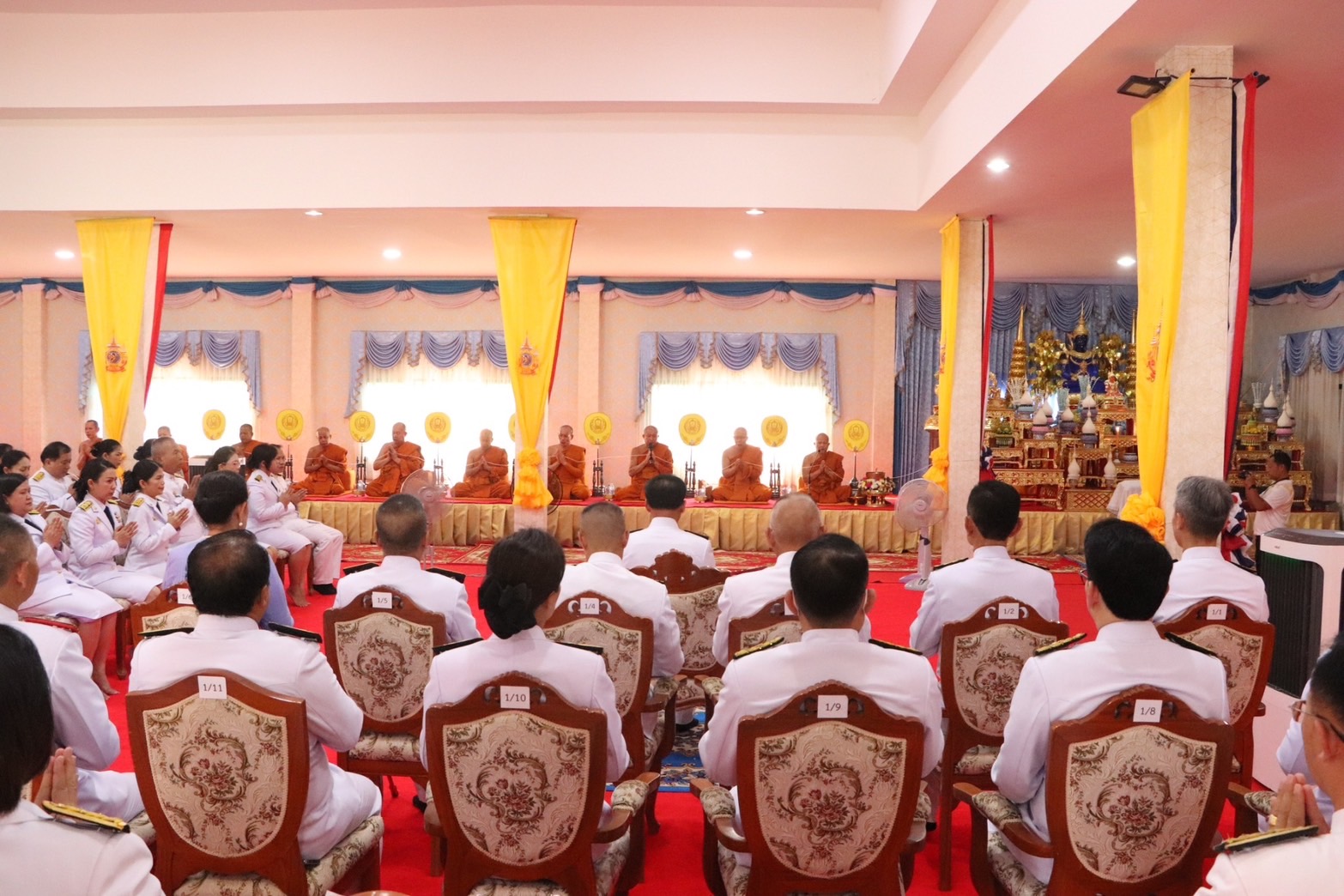 พช.นครพนม   ร่วมพิธีเจริญพระพุทธมนต์และพิธีทำบุญตักบาตร เฉลิมพระเกียรติสมเด็จพระเจ้าลูกยาเธอ เจ้าฟ้าทีปังกรรัศมีโชติ มหาวชิโรตตมางกูร สิริวิบูลยราชกุมาร เนื่องในโอกาสวันคล้ายวันประสูติ 29 เมษายน 2567