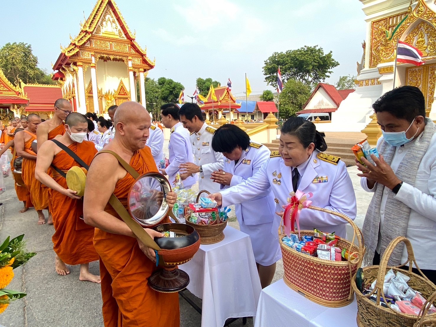 พช.นครพนม   ร่วมพิธีเจริญพระพุทธมนต์และพิธีทำบุญตักบาตร เฉลิมพระเกียรติสมเด็จพระเจ้าลูกยาเธอ เจ้าฟ้าทีปังกรรัศมีโชติ มหาวชิโรตตมางกูร สิริวิบูลยราชกุมาร เนื่องในโอกาสวันคล้ายวันประสูติ 29 เมษายน 2567