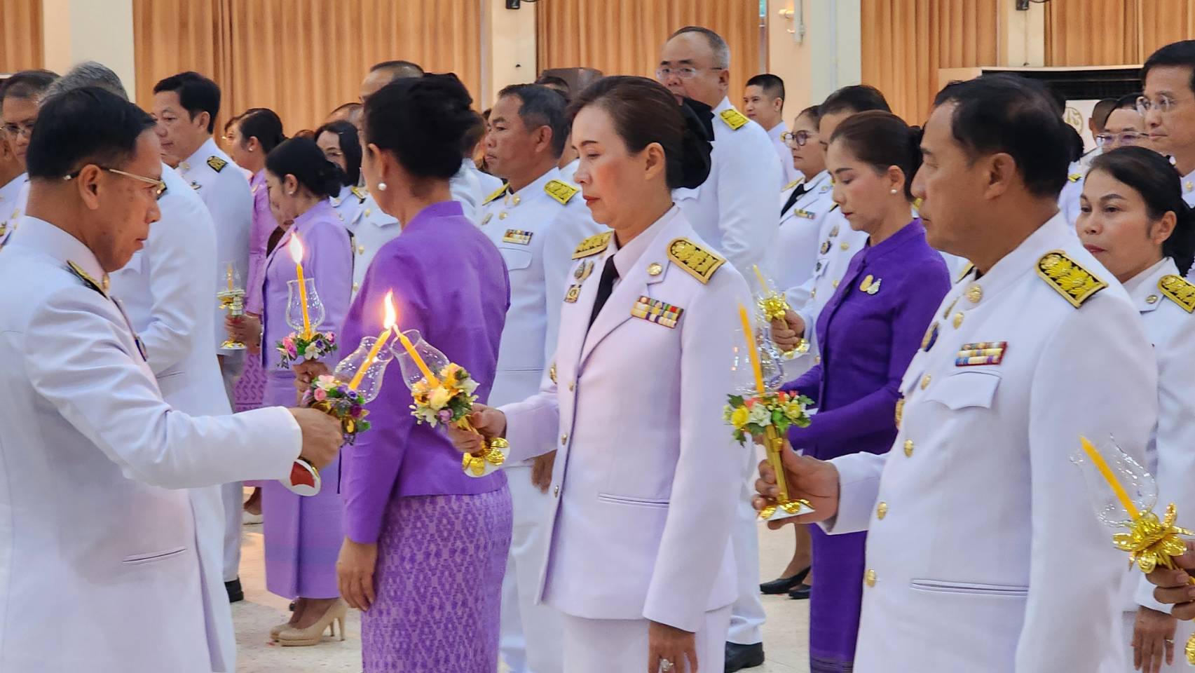 พช.นครพนม   ร่วมประกอบพิธีถวายเครื่องราชสักการะและวางพานพุ่ม จุดเทียนชัยถวายพระพรชัยมงคล เฉลิมพระเกียรติสมเด็จพระนางเจ้าฯ พระบรมราชินี เนื่องในโอกาสวันเฉลิมพระชนมพรรษา 3 มิถุนายน 2567