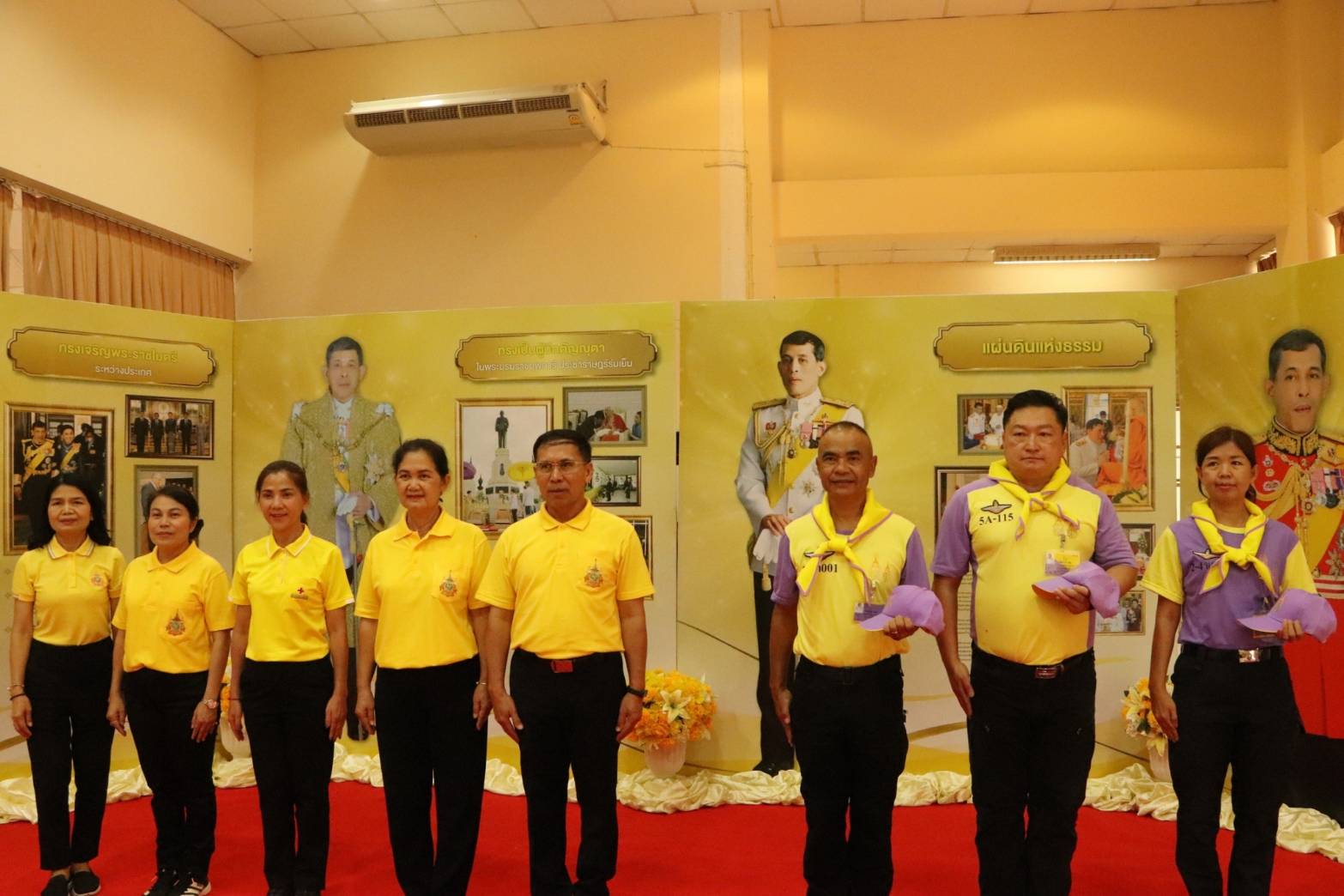พช.นครพนม   ร่วมพิธีรับธงตราสัญลักษณ์งานเฉลิมพระเกียรติพระบาทสมเด็จพระเจ้าอยู่หัวฯ เนื่องในโอกาสพระราชพิธีมหามงคลเฉลิมพระชนมพรรษา 6 รอบ 28 กรกฎาคม 2567
