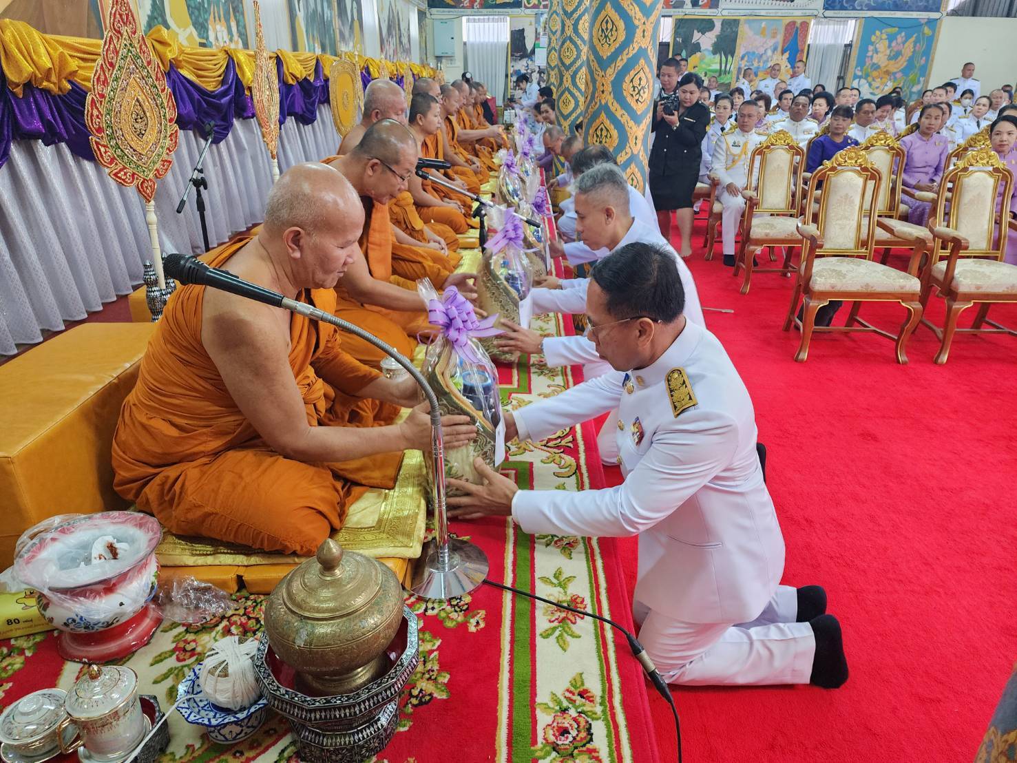 พช.นครพนม   ร่วมพิธีเจริญพระพุทธมนต์และพิธีทำบุญตักบาตร เฉลิมพระเกียรติสมเด็จพระนางเจ้าฯ พระบรมราชินี เนื่องในโอกาสวันเฉลิมพระชนมพรรษา 3 มิถุนายน 2567