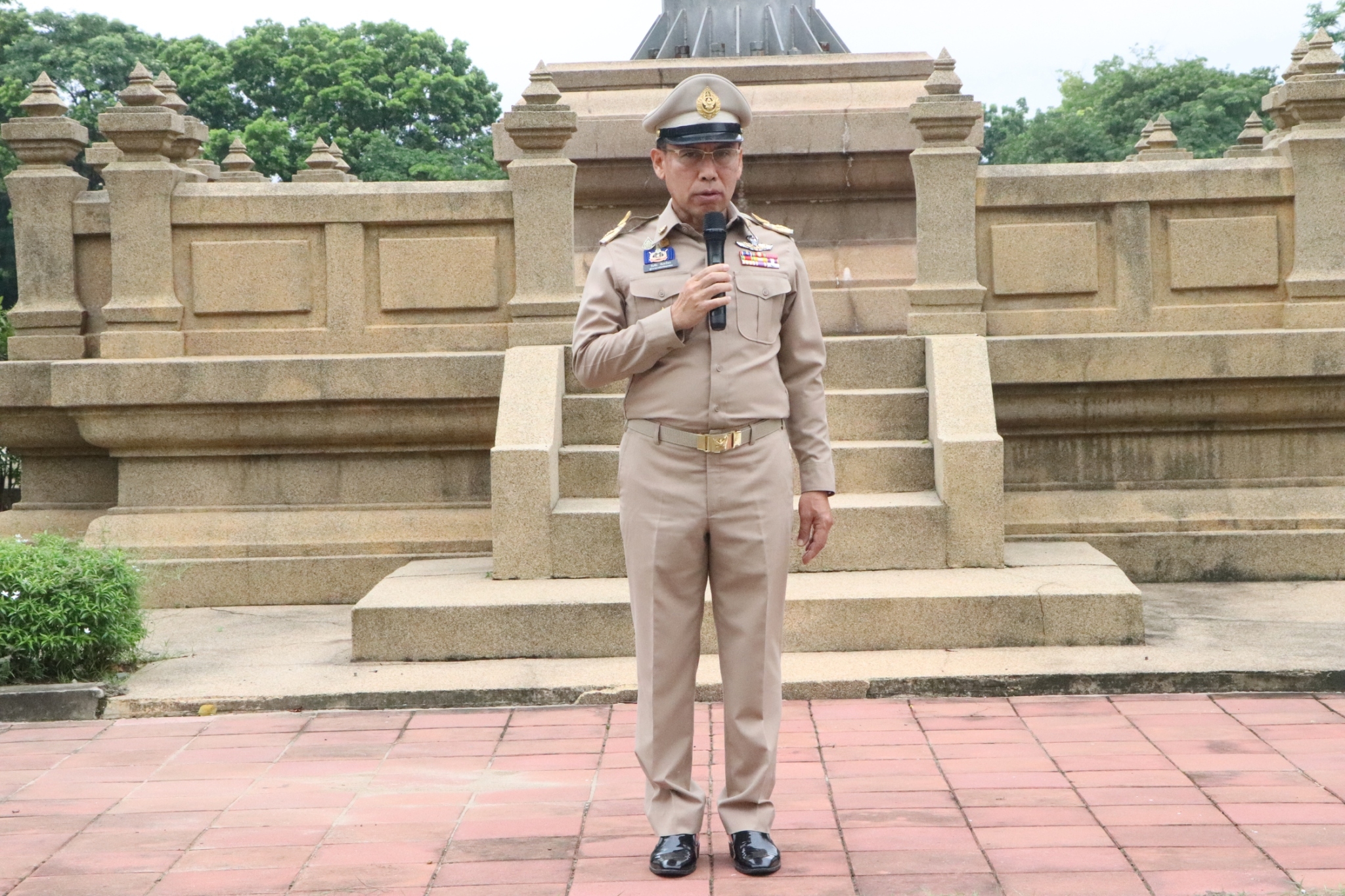 พช.นครพนม   ร่วมกิจกรรมเคารพธงชาติ สวดมนต์ไหว้พระ สร้างสำนึกรักและภาคภูมิใจในชาติไทย
