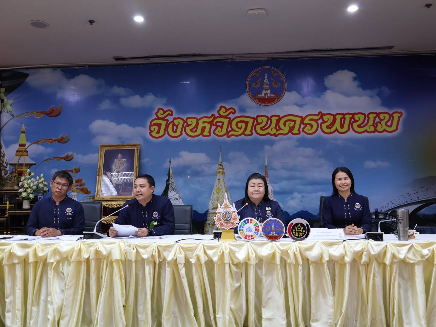 พช.นครพนม   ประชุมชี้แจงแนวทางการดำเนินงานการปฏิบัติราชการ กรอบการประเมินผลการปฏิบัติราชการของข้าราชการสำนักงานพัฒนาชุมชนจังหวัดนครพนม ประจำปี 2567 และประชุมผู้อำนวยการกลุ่มงาน พัฒนาการอำเภอ นักวิชาการและเจ้าหน้าที่พัฒนาชุมชนจังหวัดนครพนม ครั้งที่ 5/2567 ประจำเดือนพฤษภาคม 2567