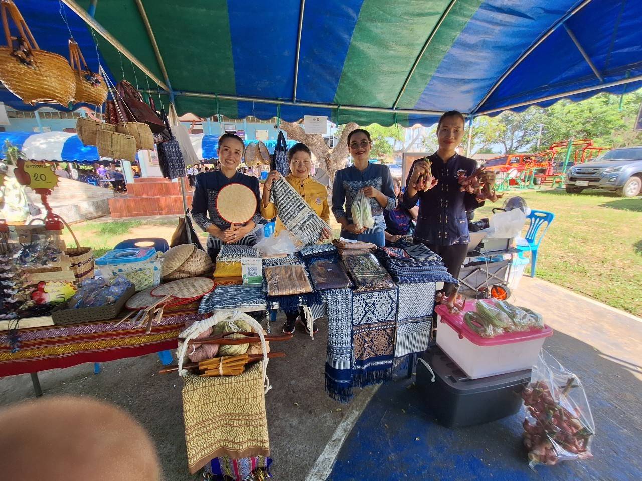 ผู้ว่าฯ นครพนม   ขับเคลื่อนโครงการจังหวัดเคลื่อนที่แบบบูรณาการ “หน่วยบำบัดทุกข์ บำรุงสุข สร้างรอยยิ้มให้ประชาชนจังหวัดนครพนม” ประจำปีงบประมาณ พ.ศ. 2567 พื้นที่อำเภอนาแก