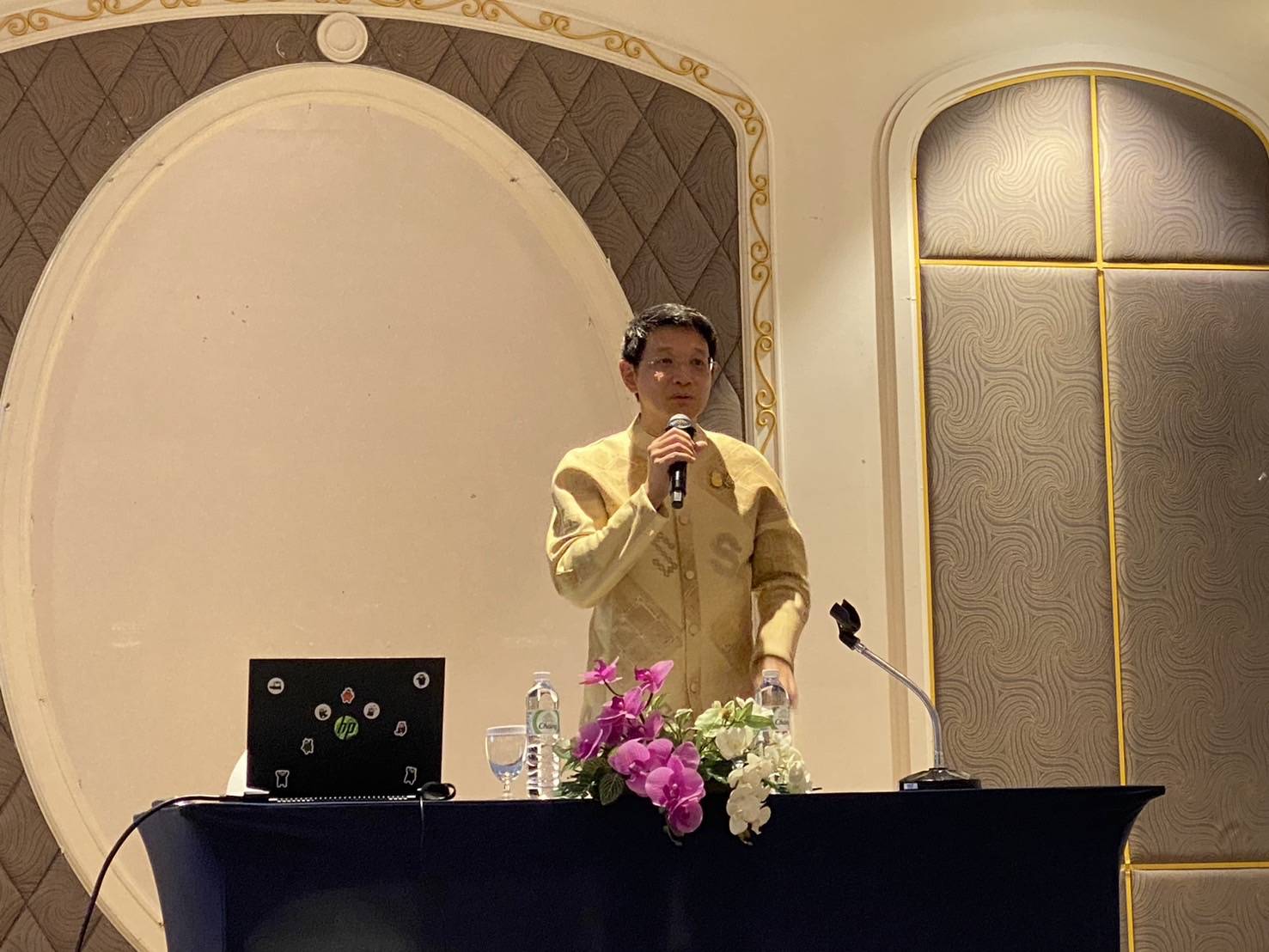 พช.นครพนม   ร่วมการประชุมเชิงปฏิบัติการด้านการประเมินฟุตพริ้นท์ของผ้าไทย