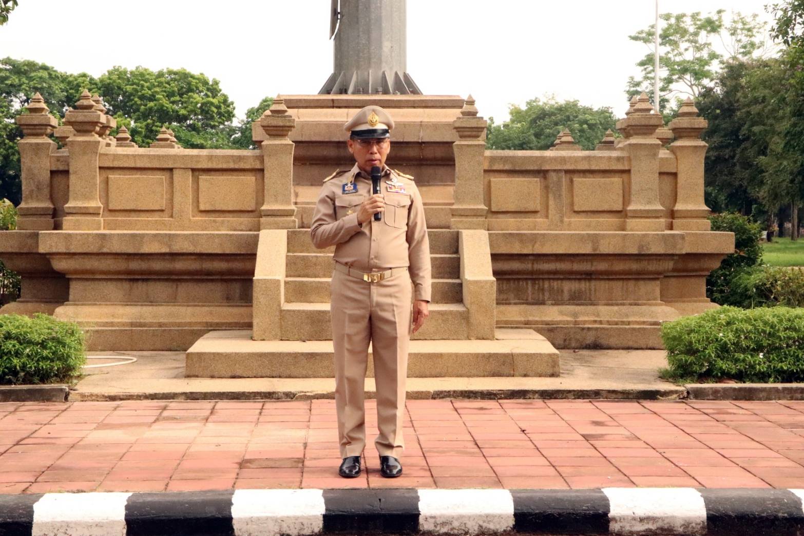 พช.นครพนม   ร่วมกิจกรรมเคารพธงชาติ สวดมนต์ไหว้พระ สร้างสำนึกรักและภาคภูมิใจในชาติไทย