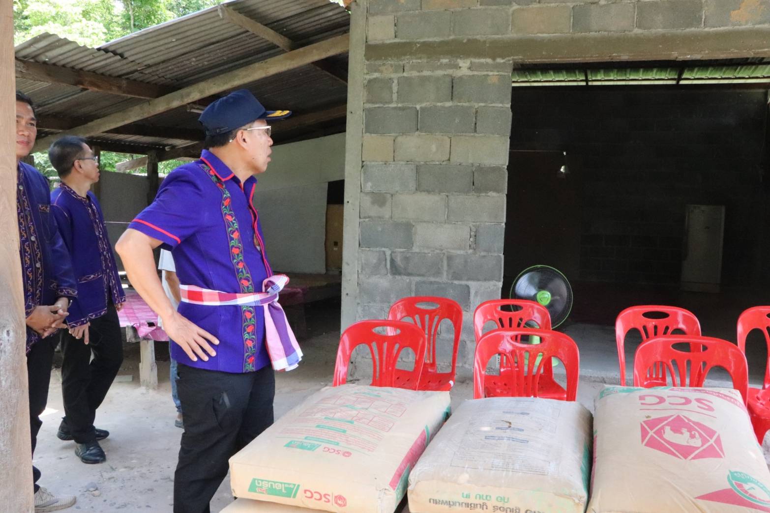 ผู้ว่าฯ นครพนม   ลงพื้นที่ตรวจติดตามการดำเนินงานตามนโยบายของรัฐบาล กระทรวงมหาดไทย และของจังหวัดนครพนม ในพื้นที่อำเภอเรณูนคร