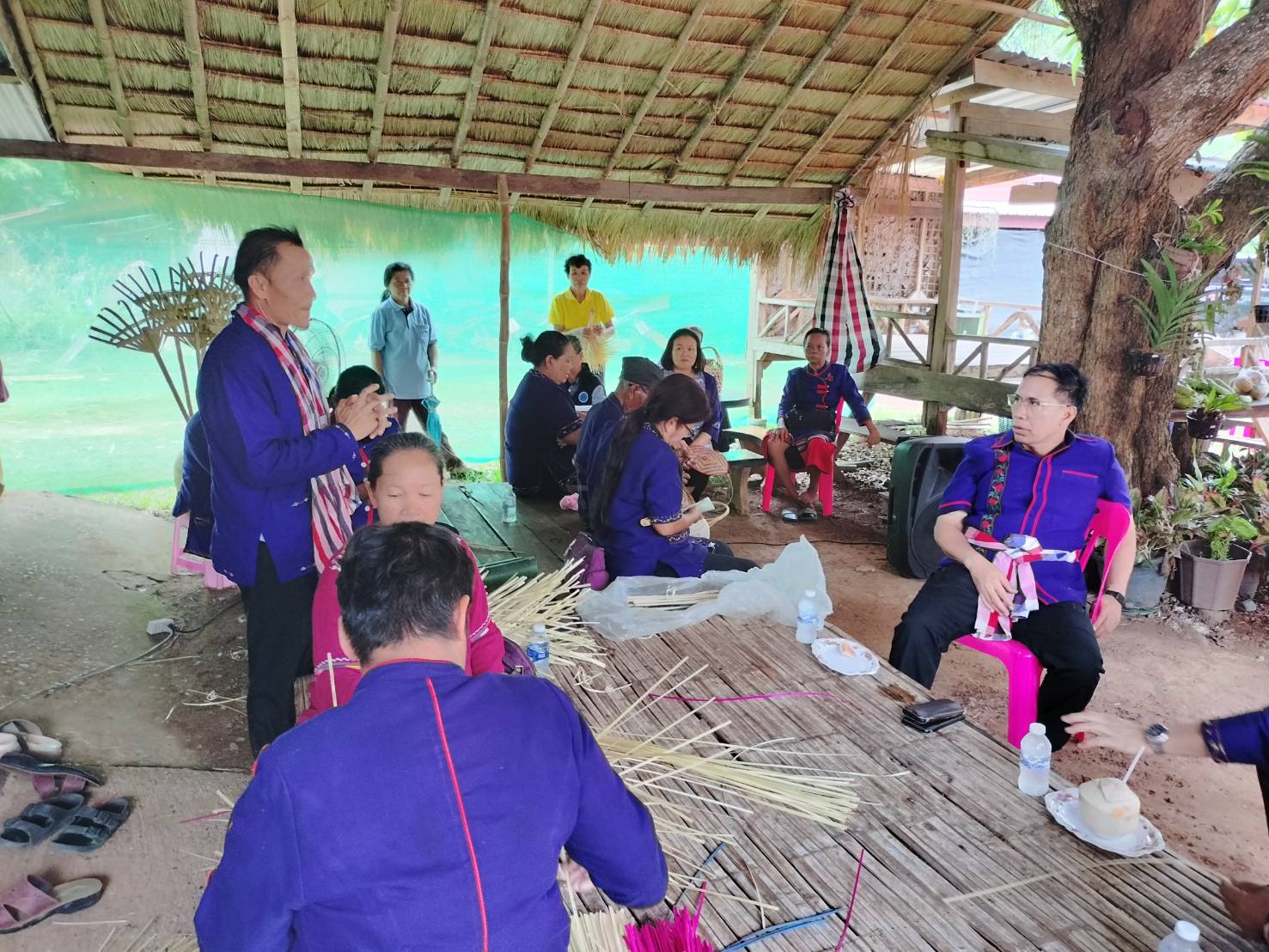 ผู้ว่าฯ นครพนม   ลงพื้นที่ตรวจติดตามการดำเนินงานตามนโยบายของรัฐบาล กระทรวงมหาดไทย และของจังหวัดนครพนม ในพื้นที่อำเภอเรณูนคร