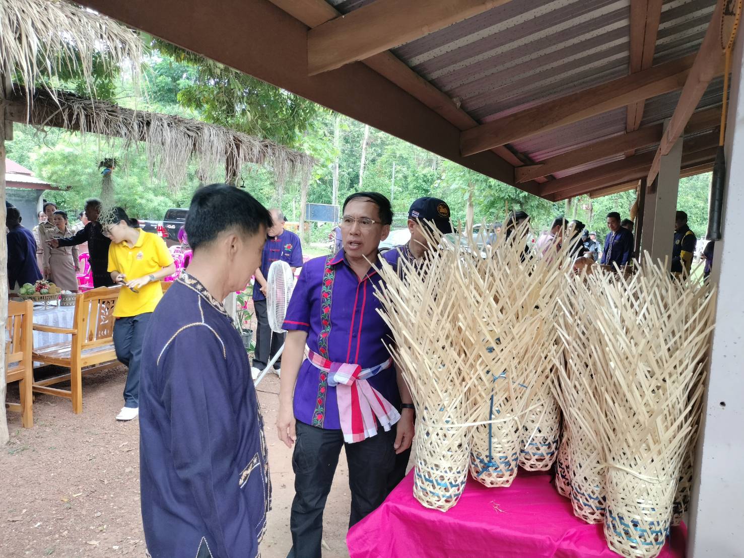 ผู้ว่าฯ นครพนม   ลงพื้นที่ตรวจติดตามการดำเนินงานตามนโยบายของรัฐบาล กระทรวงมหาดไทย และของจังหวัดนครพนม ในพื้นที่อำเภอเรณูนคร