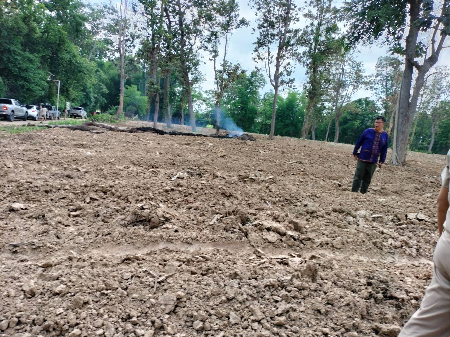 ผู้ว่าฯ นครพนม   ลงพื้นที่ตรวจติดตามการดำเนินงานตามนโยบายของรัฐบาล กระทรวงมหาดไทย และของจังหวัดนครพนม ในพื้นที่อำเภอเรณูนคร