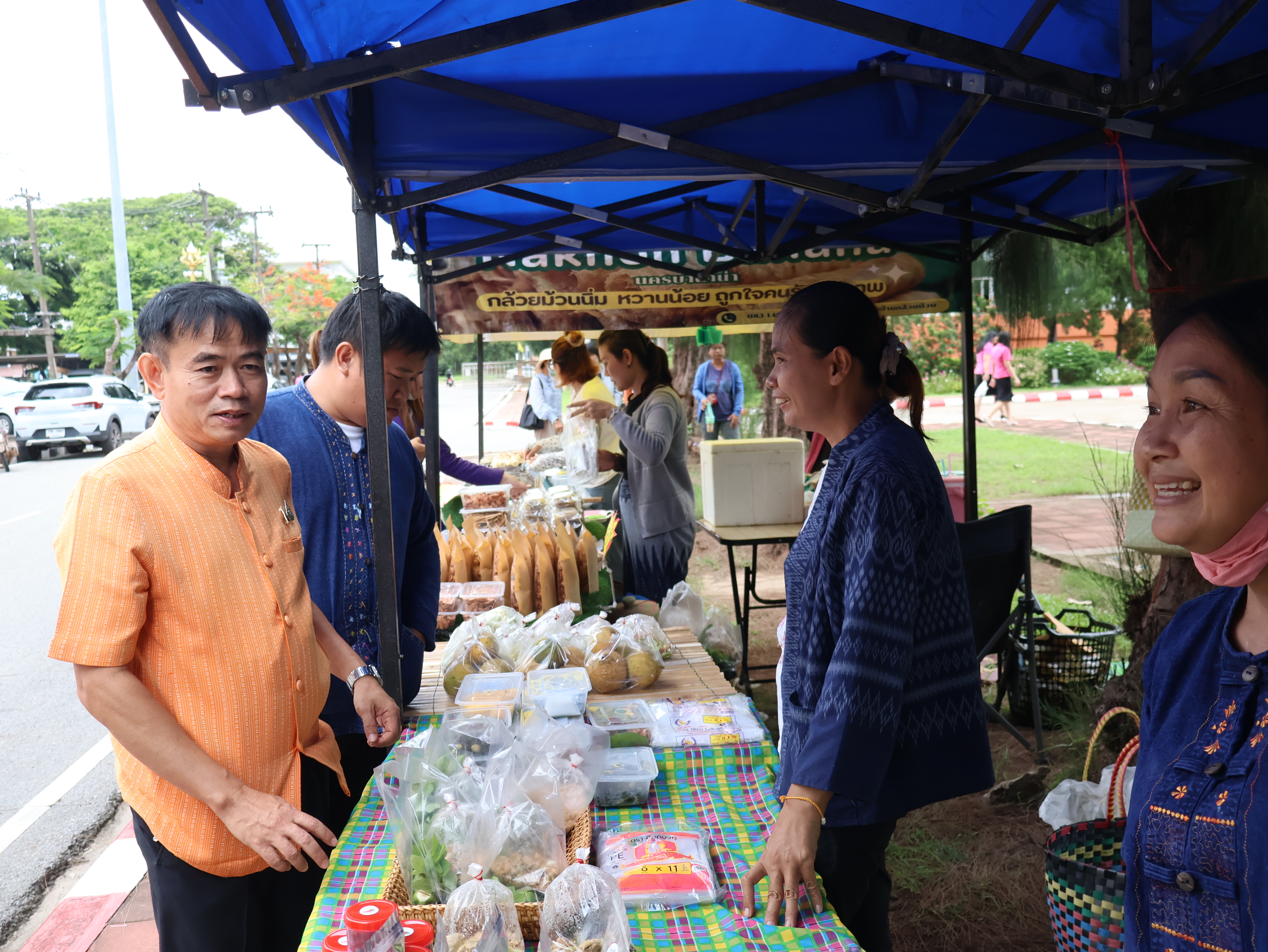 นครพนม   จัดแสดงและจำหน่ายผลผลิต โคก หนอง นา “ตลาดนัดโคก หนอง นา และอาหารปลอดภัย” สู่ความยั่งยืน