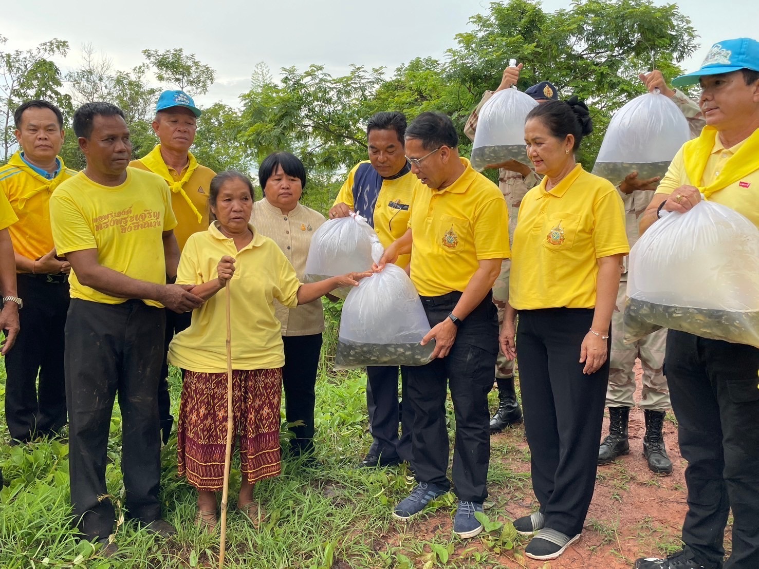 พช.นครพนม   ร่วมประกอบพิธีถวายเครื่องราชสักการะและวางพานพุ่ม จุดเทียนชัยถวายพระพรชัยมงคล เฉลิมพระเกียรติสมเด็จพระนางเจ้าฯ พระบรมราชินี เนื่องในโอกาสวันเฉลิมพระชนมพรรษา 3 มิถุนายน 2567