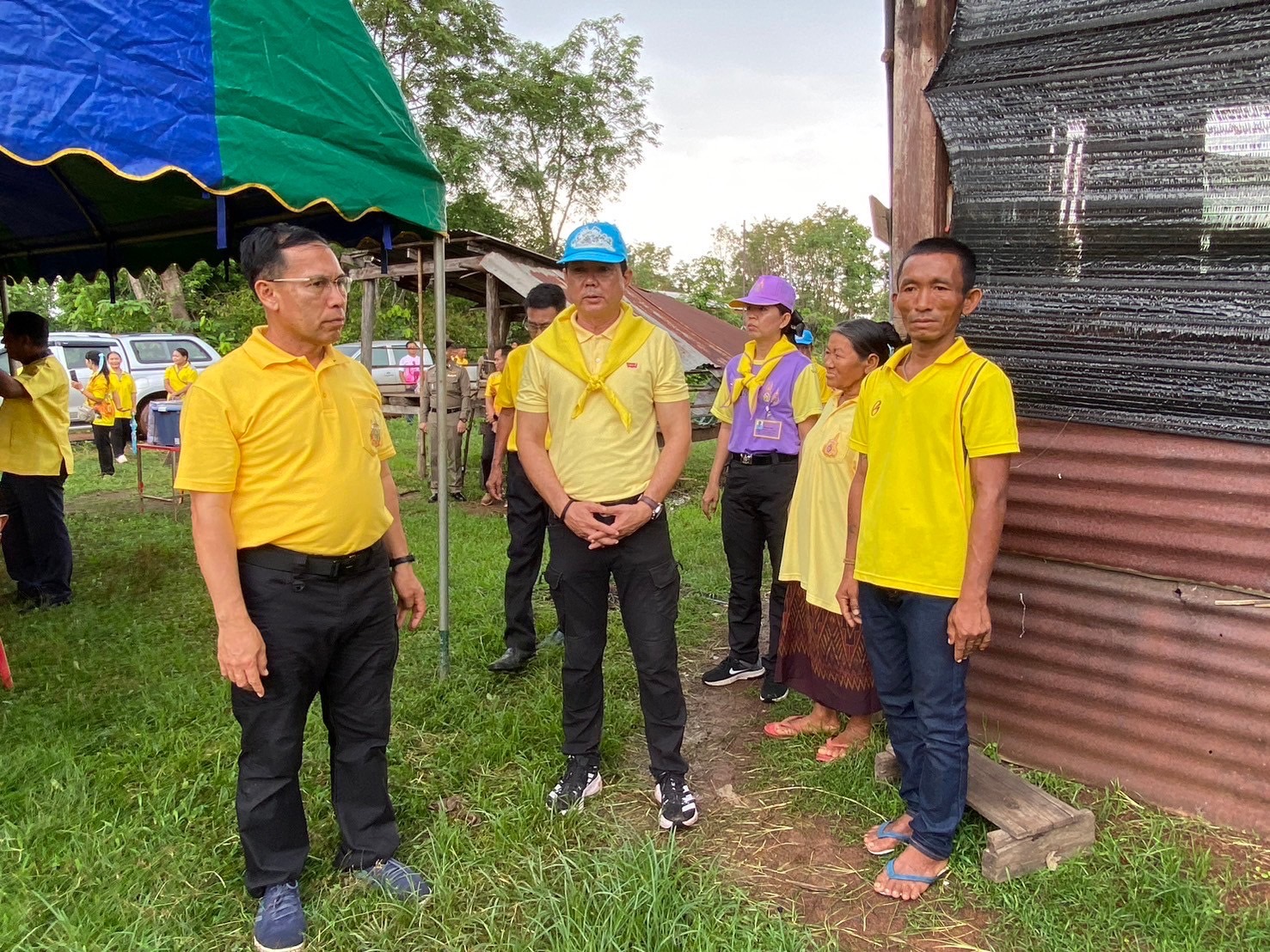 ผู้ว่าฯ นครพนม   ผนึกกำลังขับเคลื่อนการพัฒนาคุณภาพชีวิตประชาชนกลุ่มเปราะบาง สร้างความมั่นคงทางด้านที่อยู่อาศัย อย่างต่อเนื่อง นำความเปลี่ยนแปลงไปสู่สิ่งที่ดีกว่า Change for Good โดยได้รับการสนับสนุนปูนซีเมนต์ จากบริษัท KCL คำม่วน จำกัด