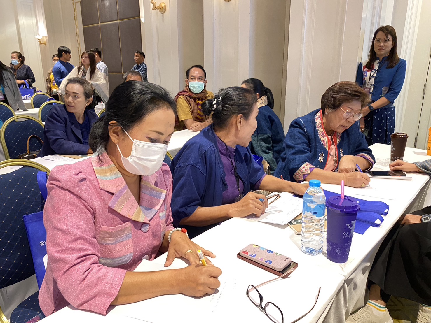 พช.นครพนม   ร่วมประชุมเชิงปฏิบัติการพัฒนาศักยภาพเครือข่ายกลุ่มอาชีพ และผู้ผลิต ผู้ประกอบการ OTOP