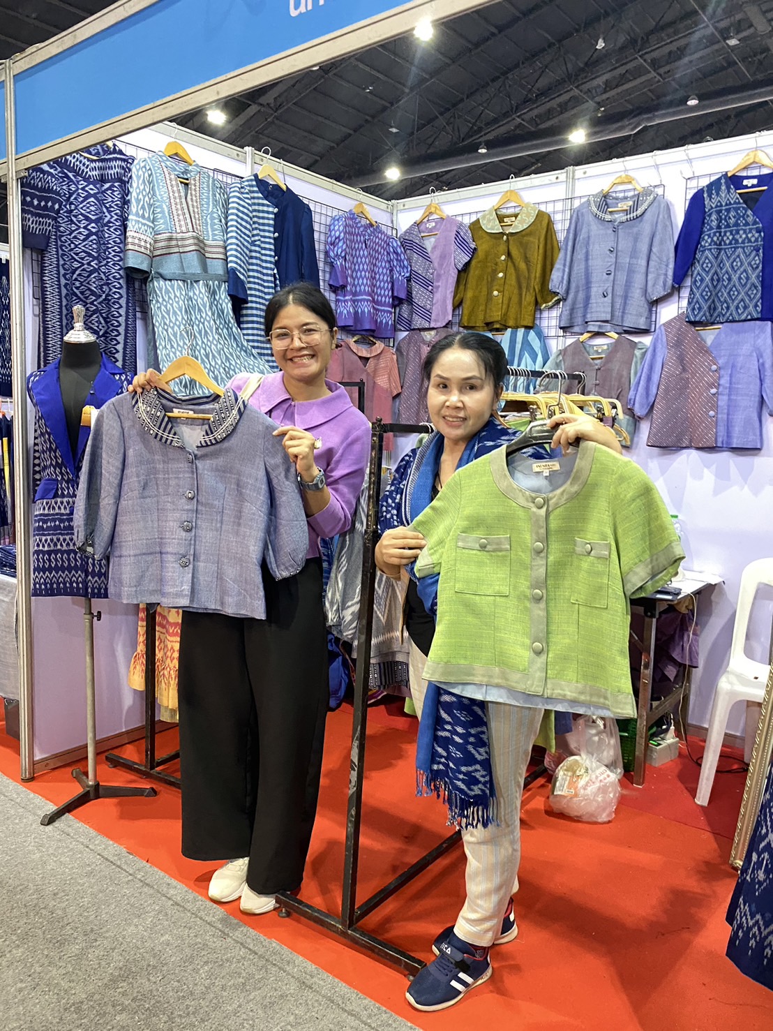 OTOP นครพนม   ร่วมจำหน่ายในงาน OTOP Midyear 2024 “หลากหลายผลิตภัณฑ์ สีสันภูมิปัญญาไทย”